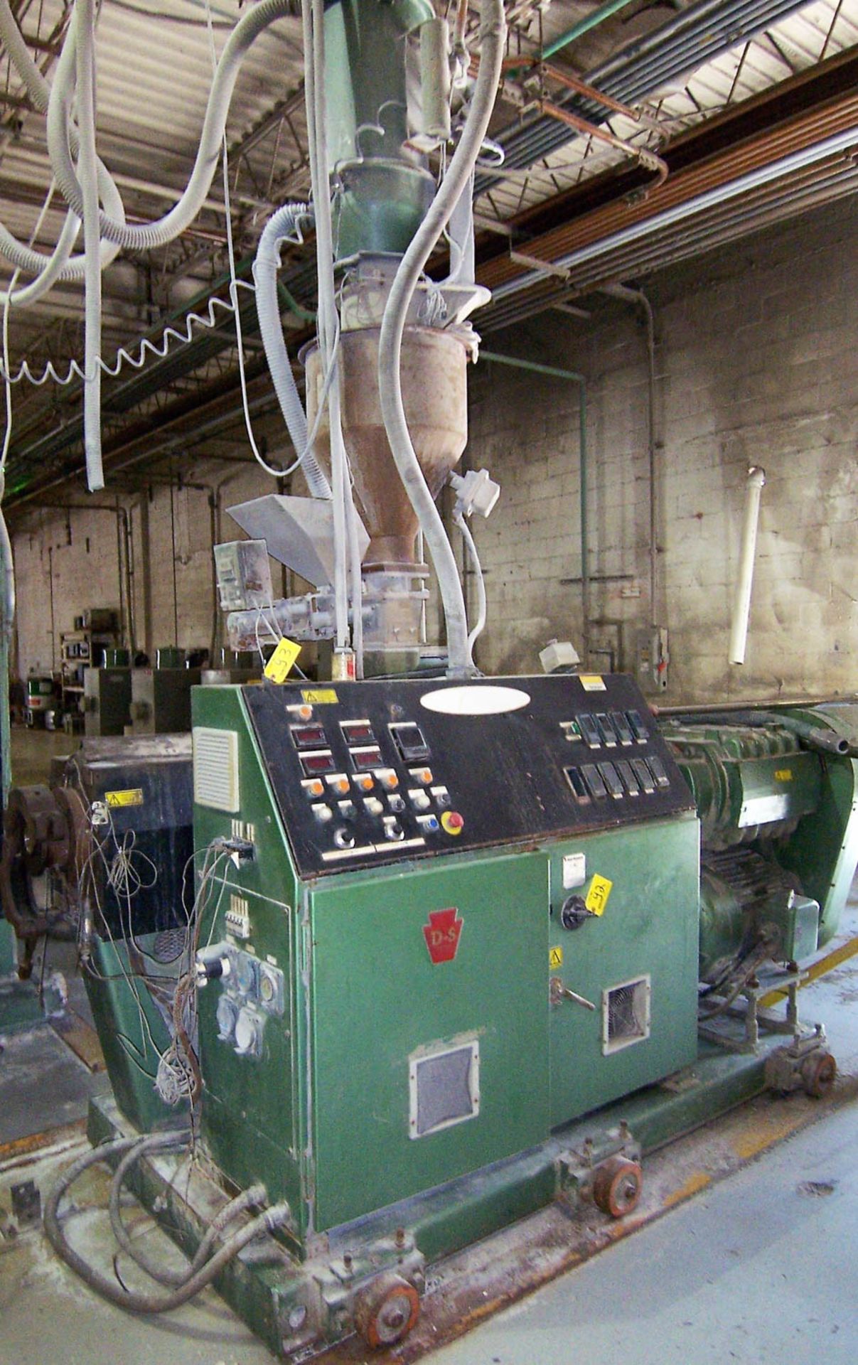 DAVIS STANDARD GC-61 CONICAL TWIN FEED EXTRUDER, 50HP, DIGITAL TEMPERATURE CONTROL, LOADER, CONAIR - Image 2 of 2