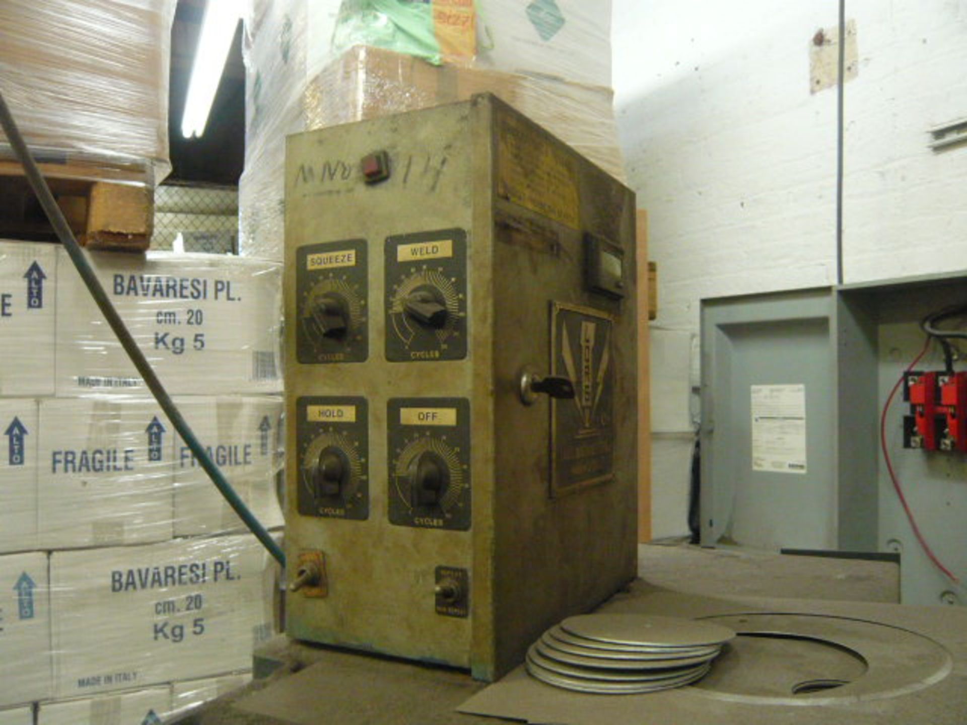 AMERICAN INDUSTRIAL/LONS MDL. A/P SPOT WELDER - Image 3 of 4