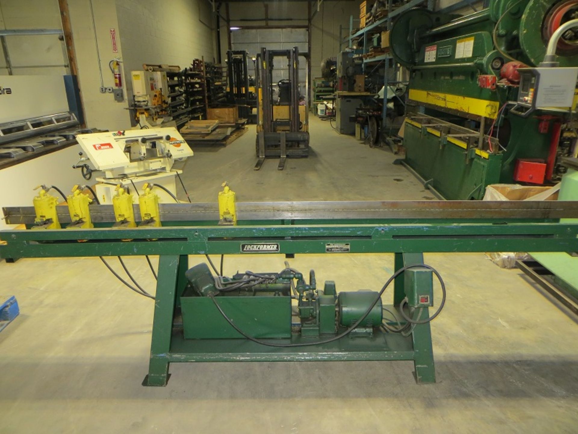 LOCKFORMER HYDRAULIC SPEED NOTCH MACHINE, 16GA, 10' LENGTH, 5-ADJUSTABLE NOTCHING HEADS, 3HP - Image 2 of 5