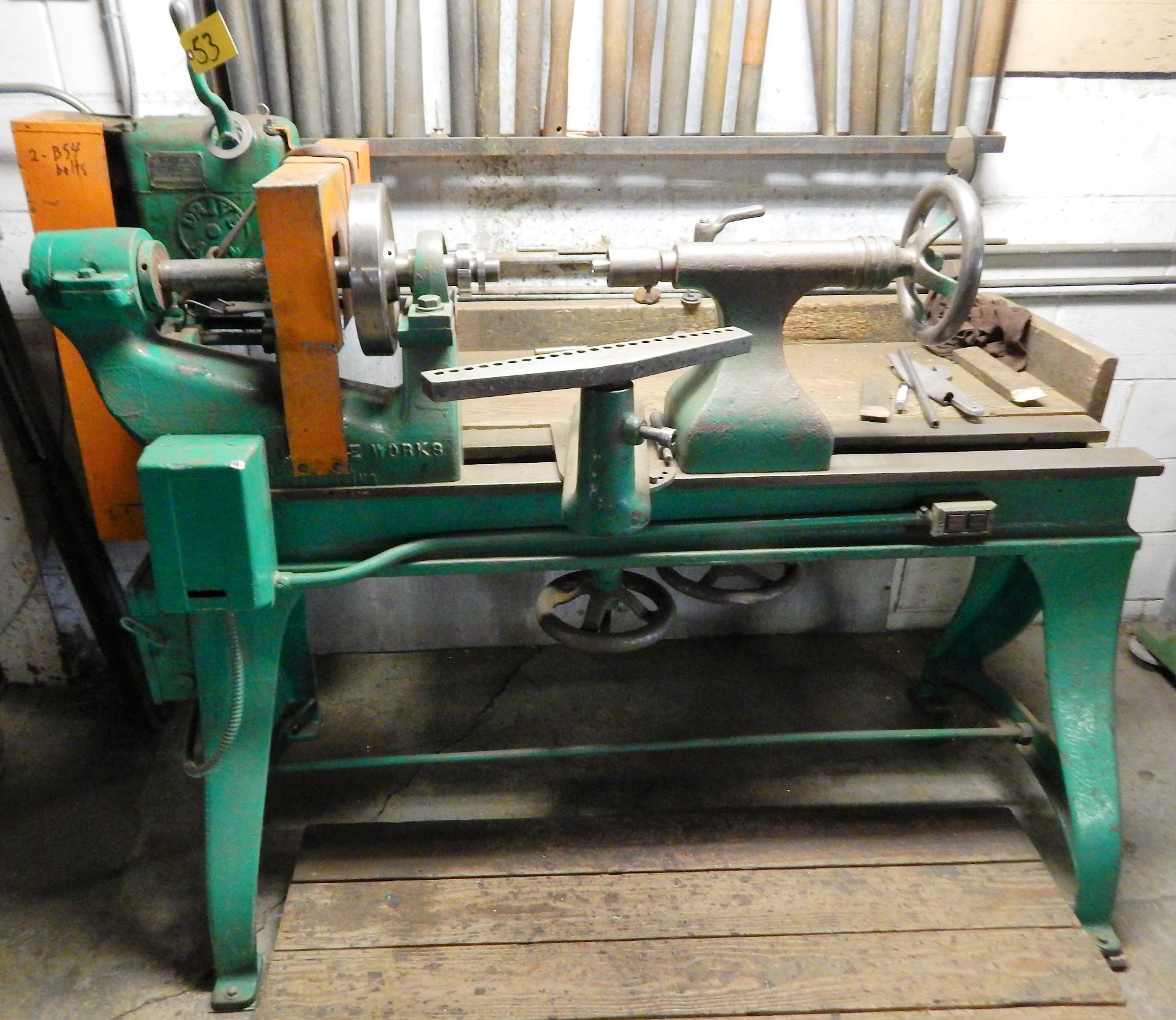 E.O GRABO MACHINE WORKS SPINNING LATHE, 22" X 32" WITH REST, TAIL STOCK, DRIVE ALL 5HP DRIVE