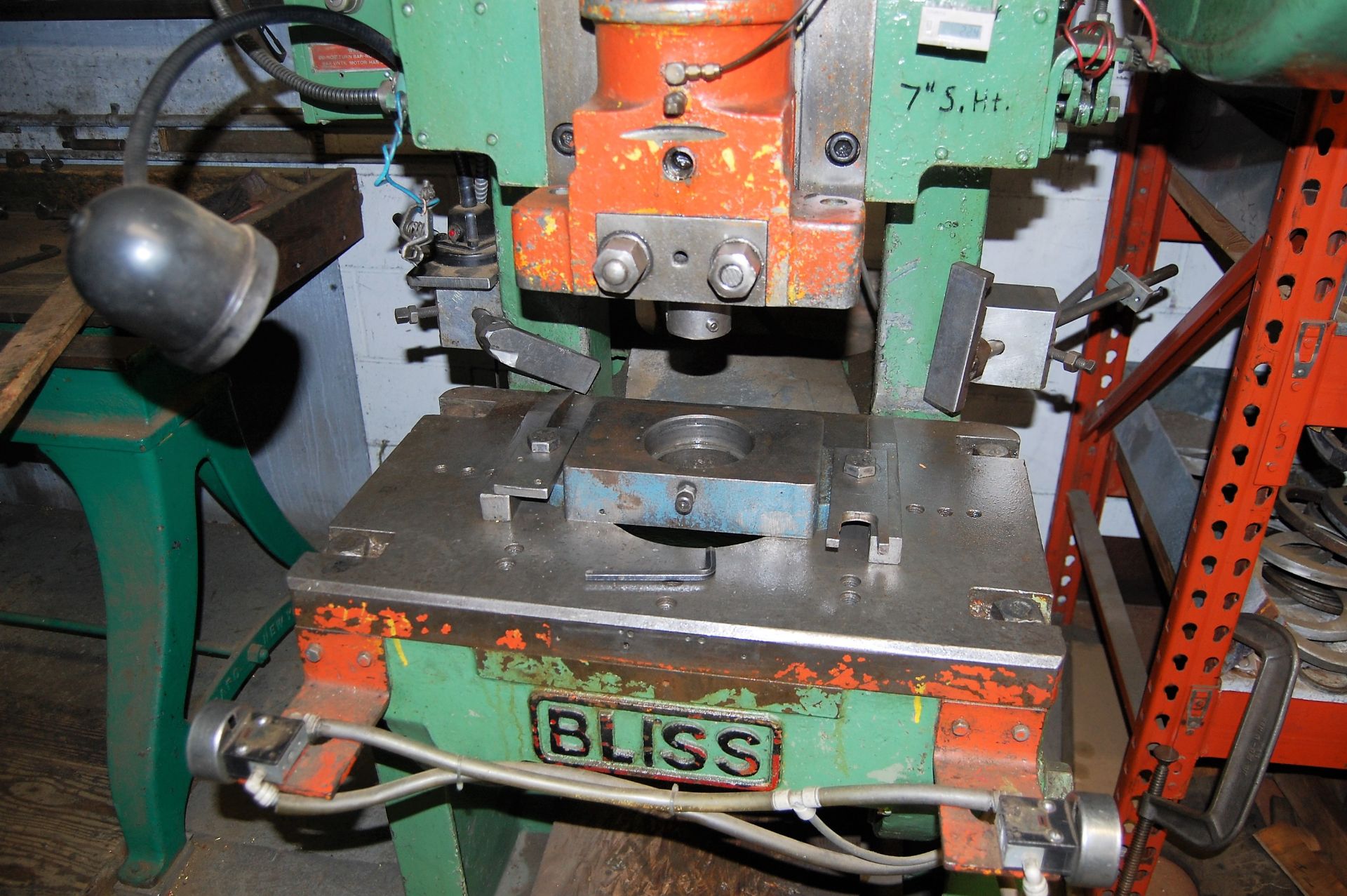 BLISS MDL. C22 22 TON OBI PRESS, FLYWHEEL TYPE WITH 2.5" STROKE, MECHANICAL CLUTCH, 9.25" SHUT - Image 2 of 5