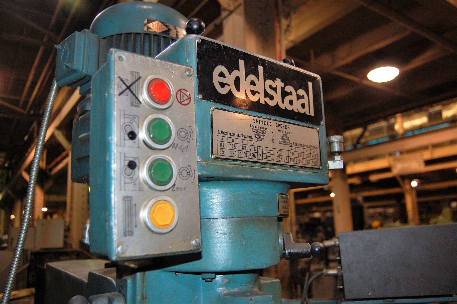 EDESTAAL 1.5HP VERTICAL MILL KNEE-TYPE MILL, R8 SPINDLE, 16-SPINDLE SPEEDS, 67-4600 RPM, 10" X 48" - Image 8 of 13