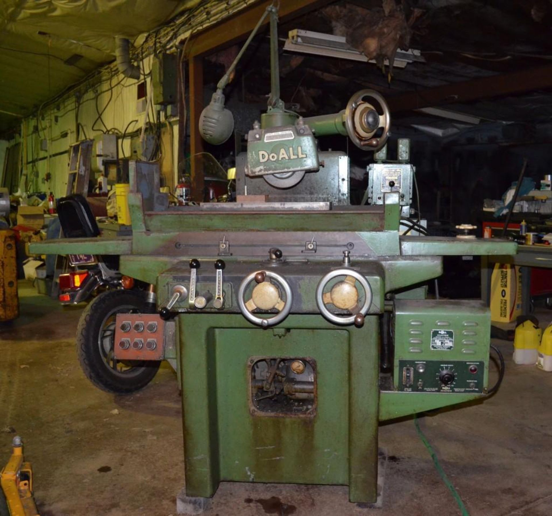 DOALL MODEL D-6 HYDRAULIC FEED SURFACE GRINDER