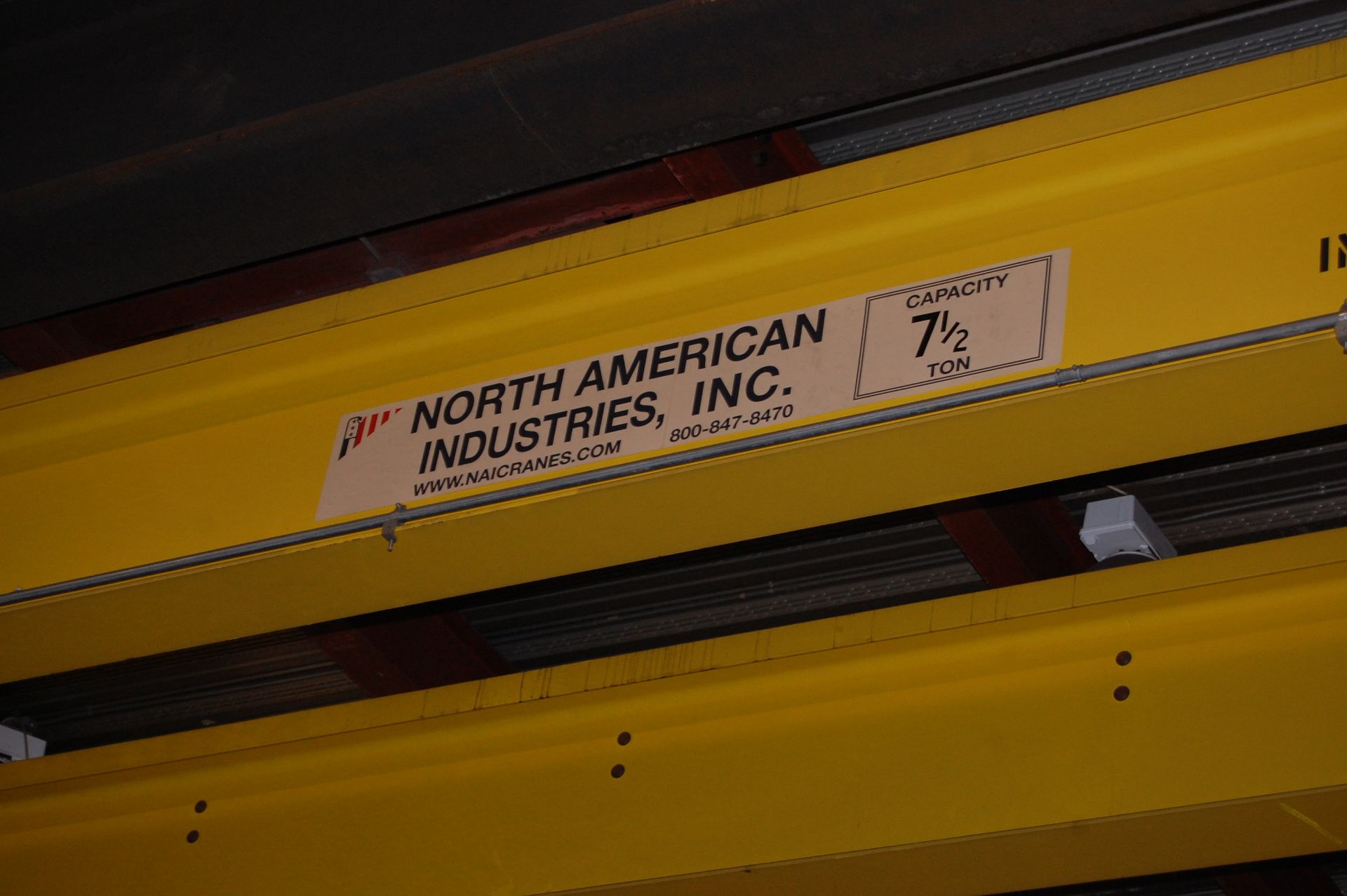 7-1/2 TON NORTH AMERICAN OVERHEAD BRIDGE CRANE, TOP RUNNING, 55' SPAN, 80 FPM, R&M HOIST(2007) - Image 12 of 19