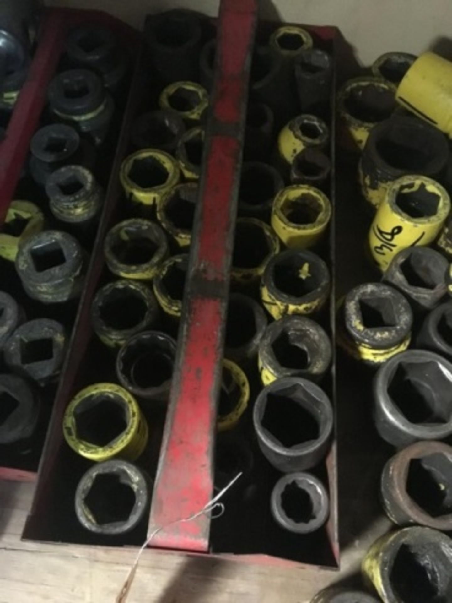 Tray lot of various brand 3/4" and 1" sockets
