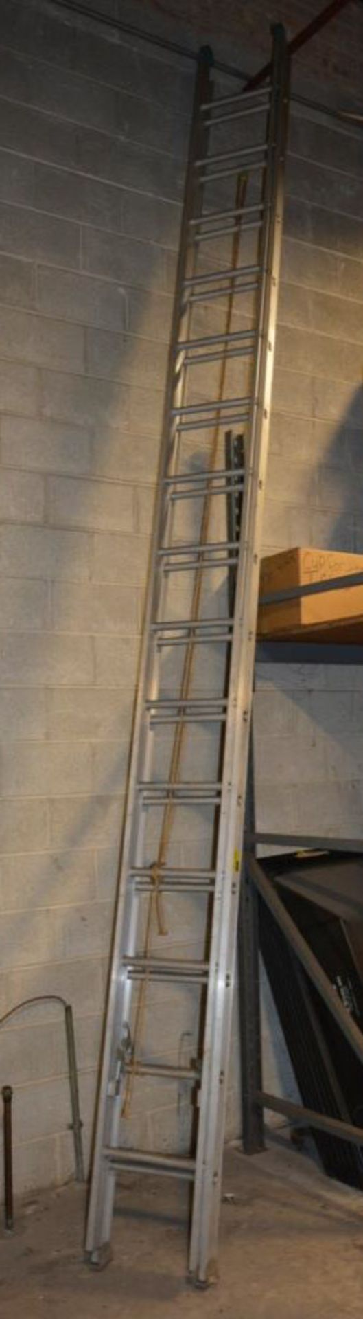 American 30' Aluminum Extention Ladder