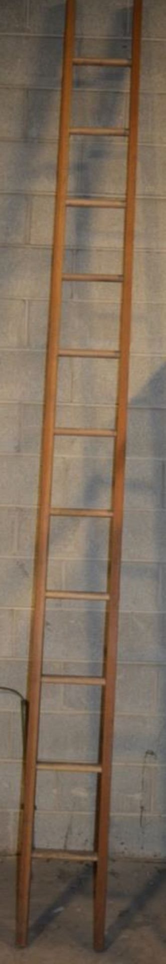 Dayton #153012 12' Wood Straight Ladder
