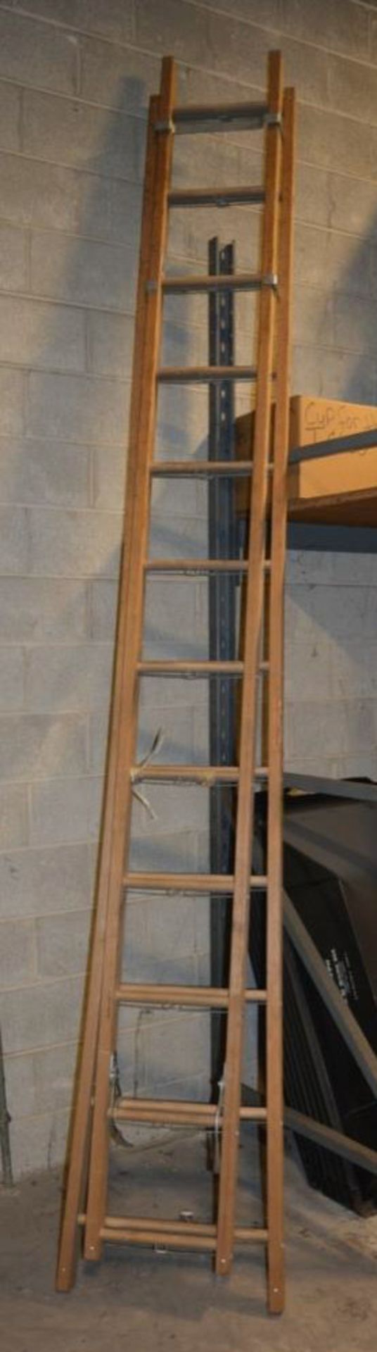 Blue Ribbon 3W394 24' Wood Extention Ladder
