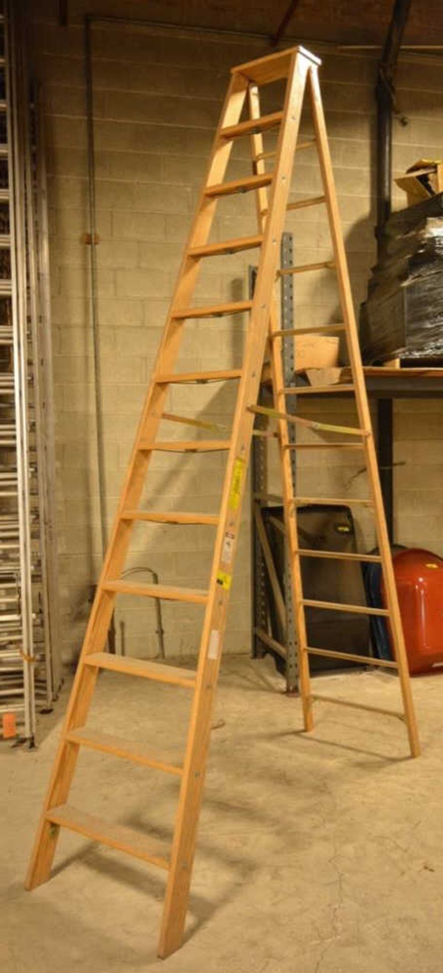 Bauer #10112 12' Wood Step Ladder