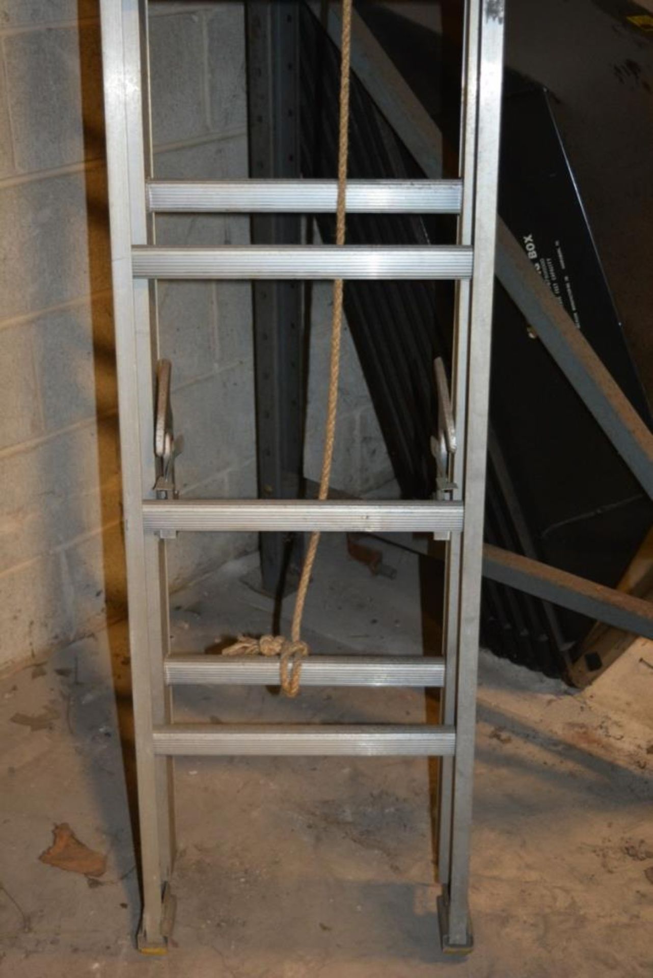 American 32' Aluminum Extention Ladder - Image 4 of 5