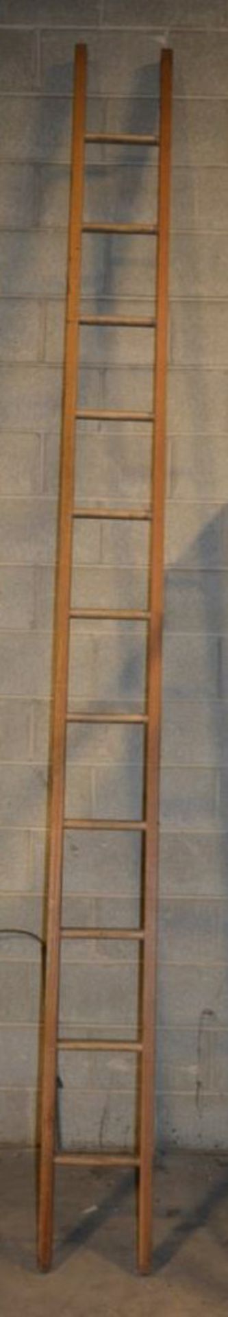 Dayton #153012 12' Wood Straight Ladder