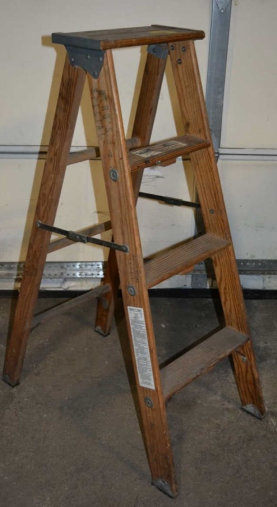 Berg's Special Type I 4-Foot Wood Step Ladder