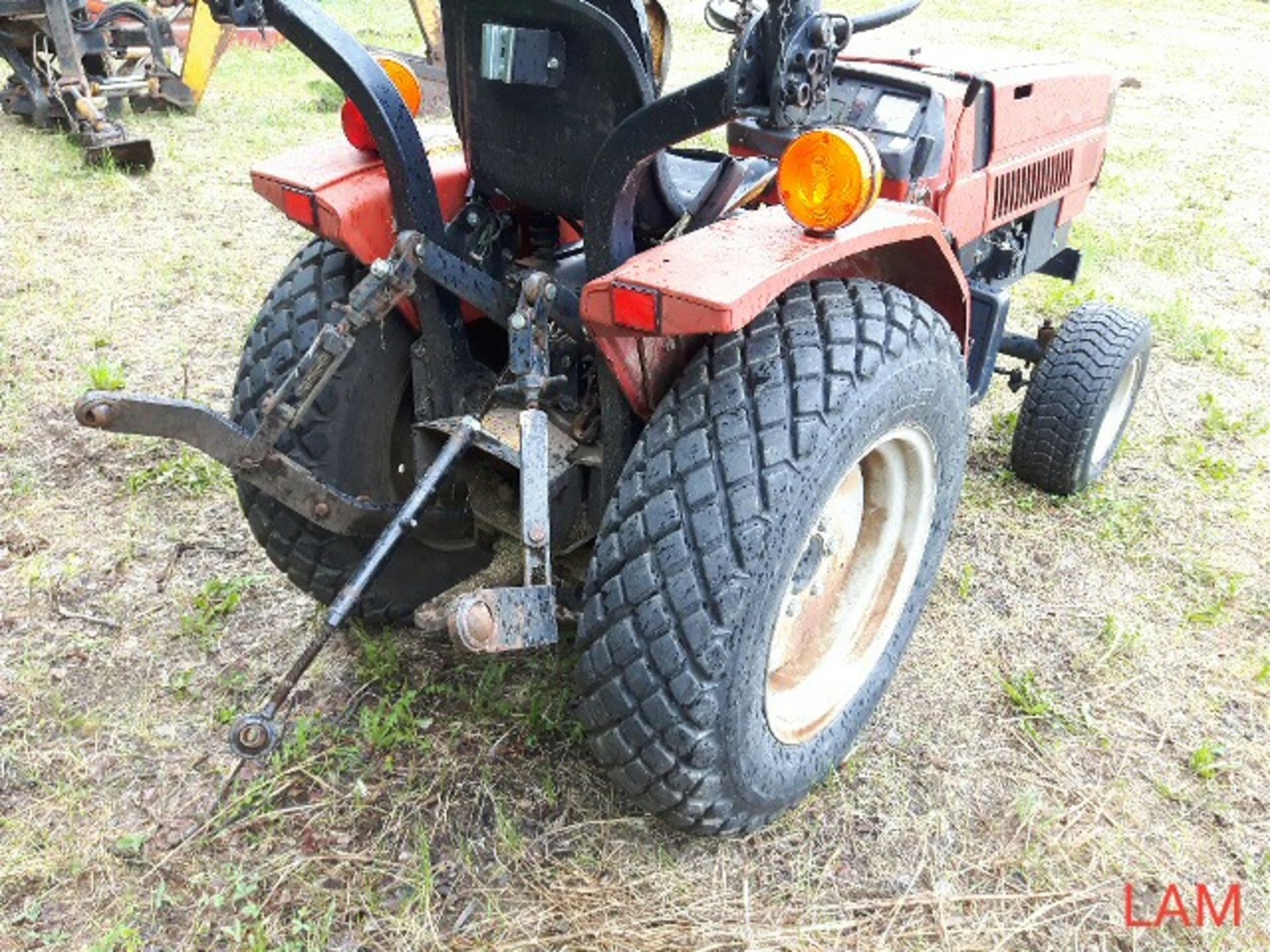 Case IH 235 Hydrostatic Compact 2wd Tractor - Image 5 of 12