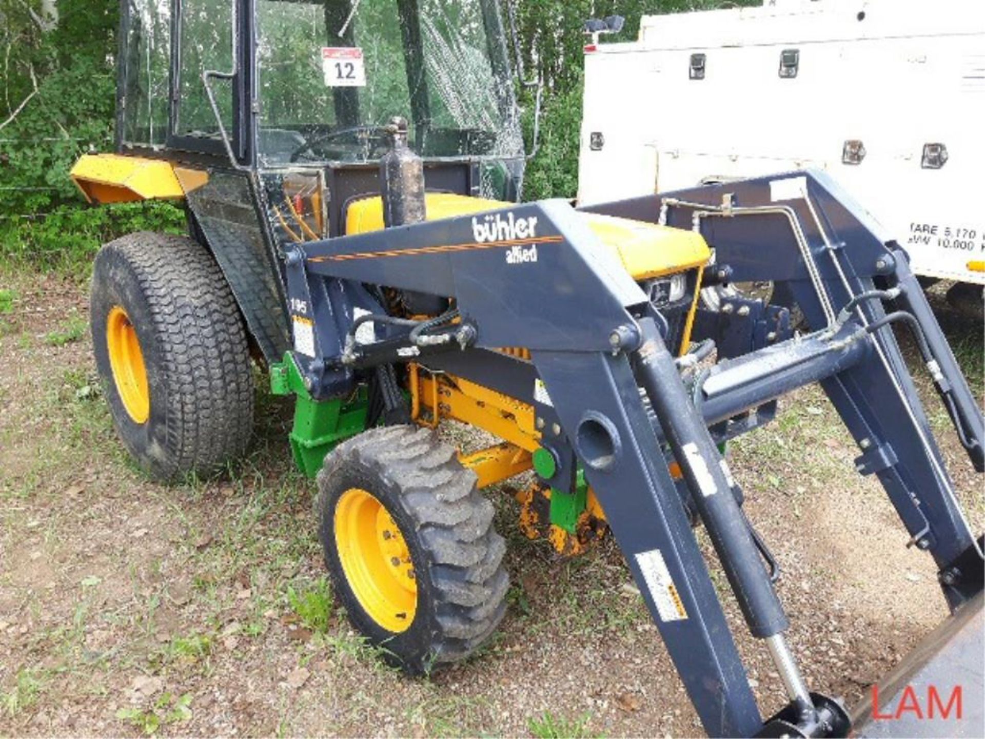 750 JD 2-WD Utility Tractor c/w 195 Allied Loader & Bucket, Front Mount PTO Drive 60in Snowblower,