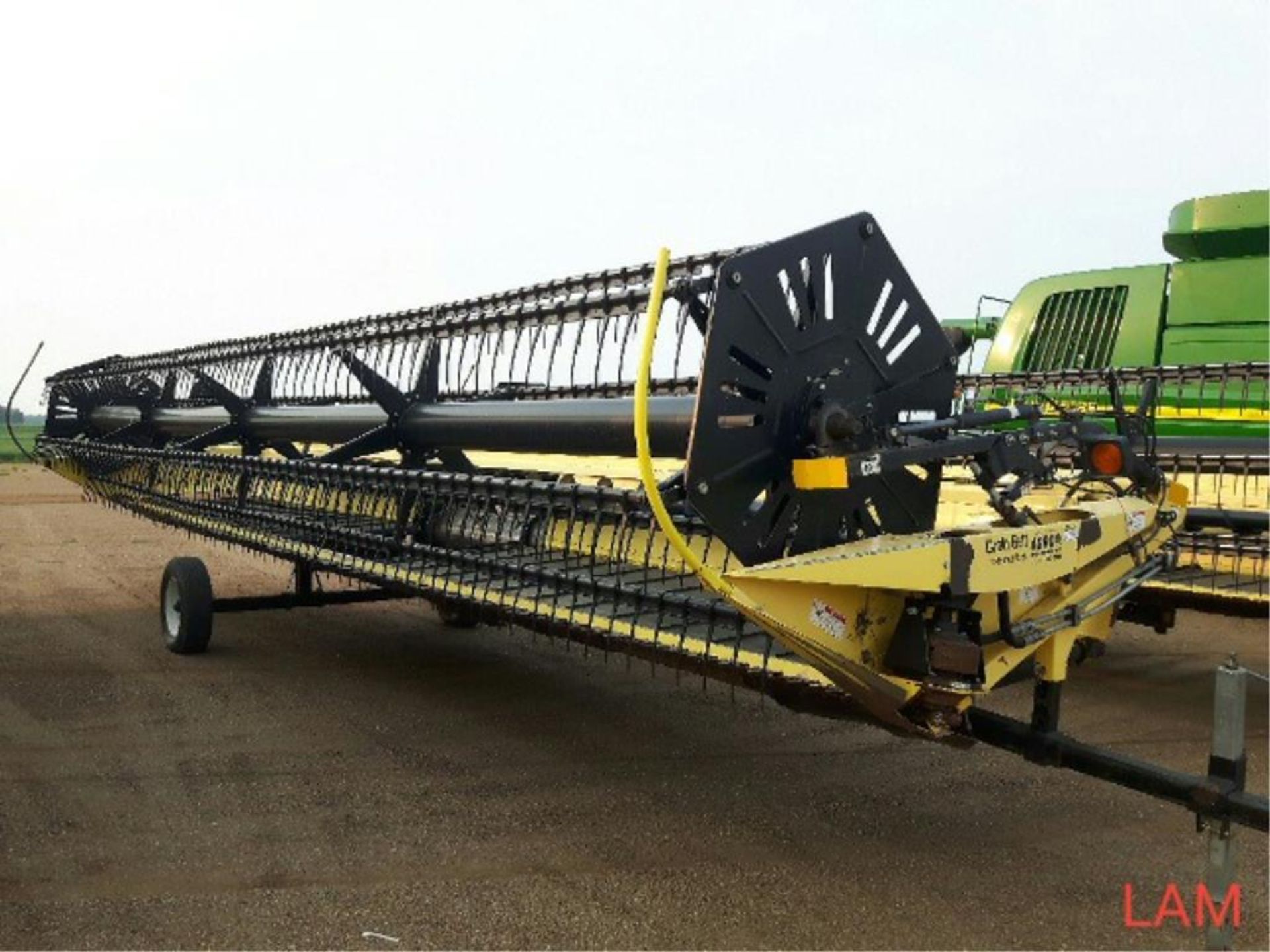 2002 SP 30 Honey Bee 30 FT Straight Cut Header sn H21 430000525, Factory Transport