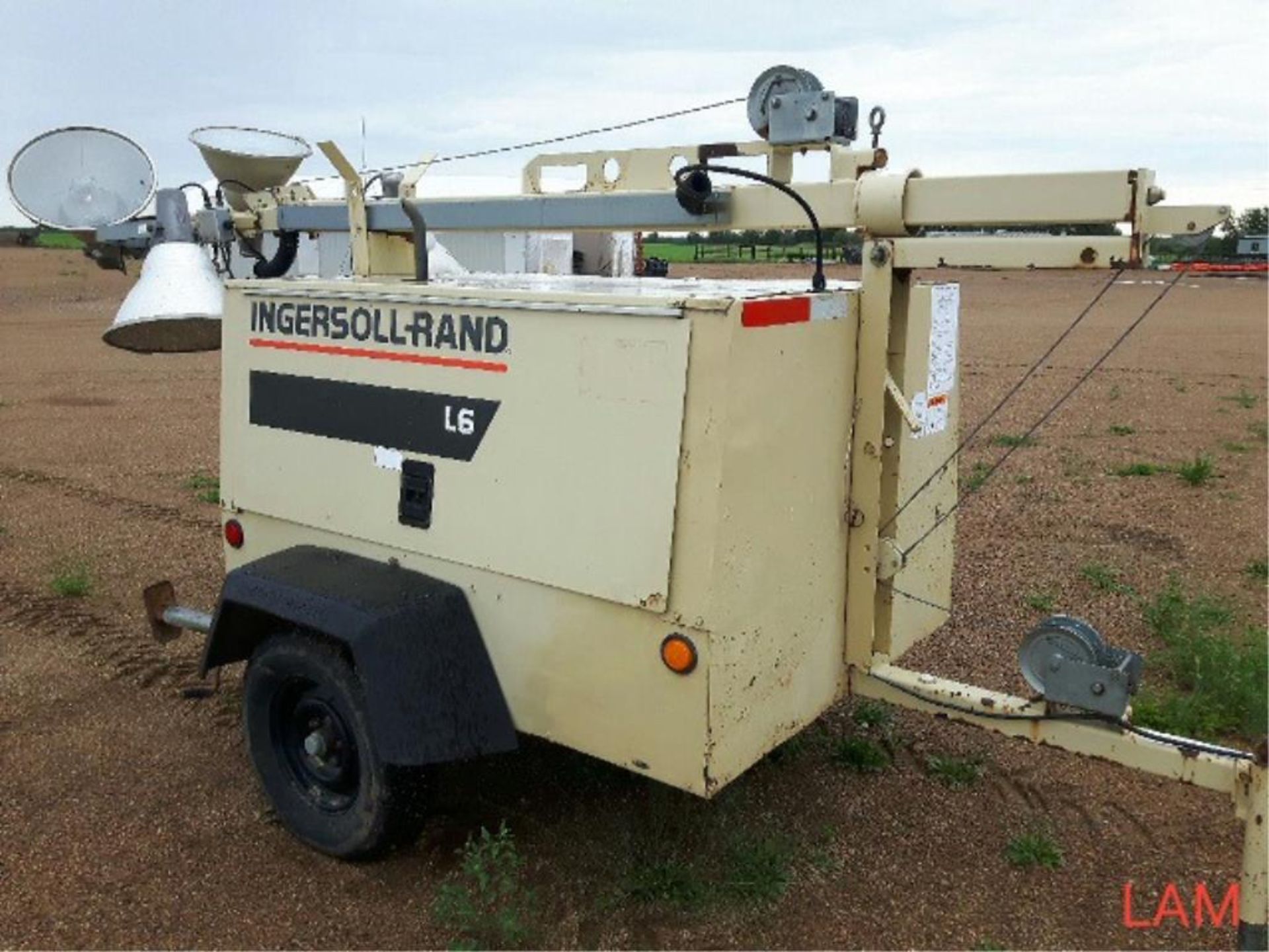 1999 Ingersoll Rand 6 KW Light Tower Generator Works, Lights 3 & 4 Work, 1 & 2 do not work - Image 2 of 7