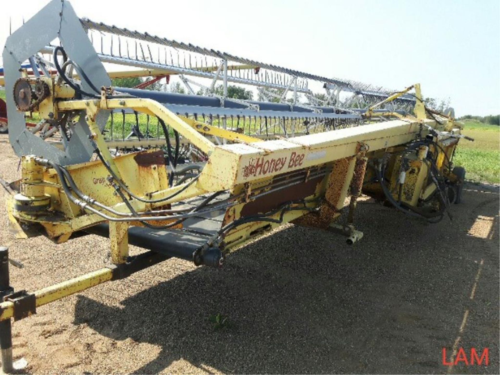 2002 36 FT Honey Bee Draper Header to fit TR98 New Holland Combine, Factory Transport - Image 2 of 9