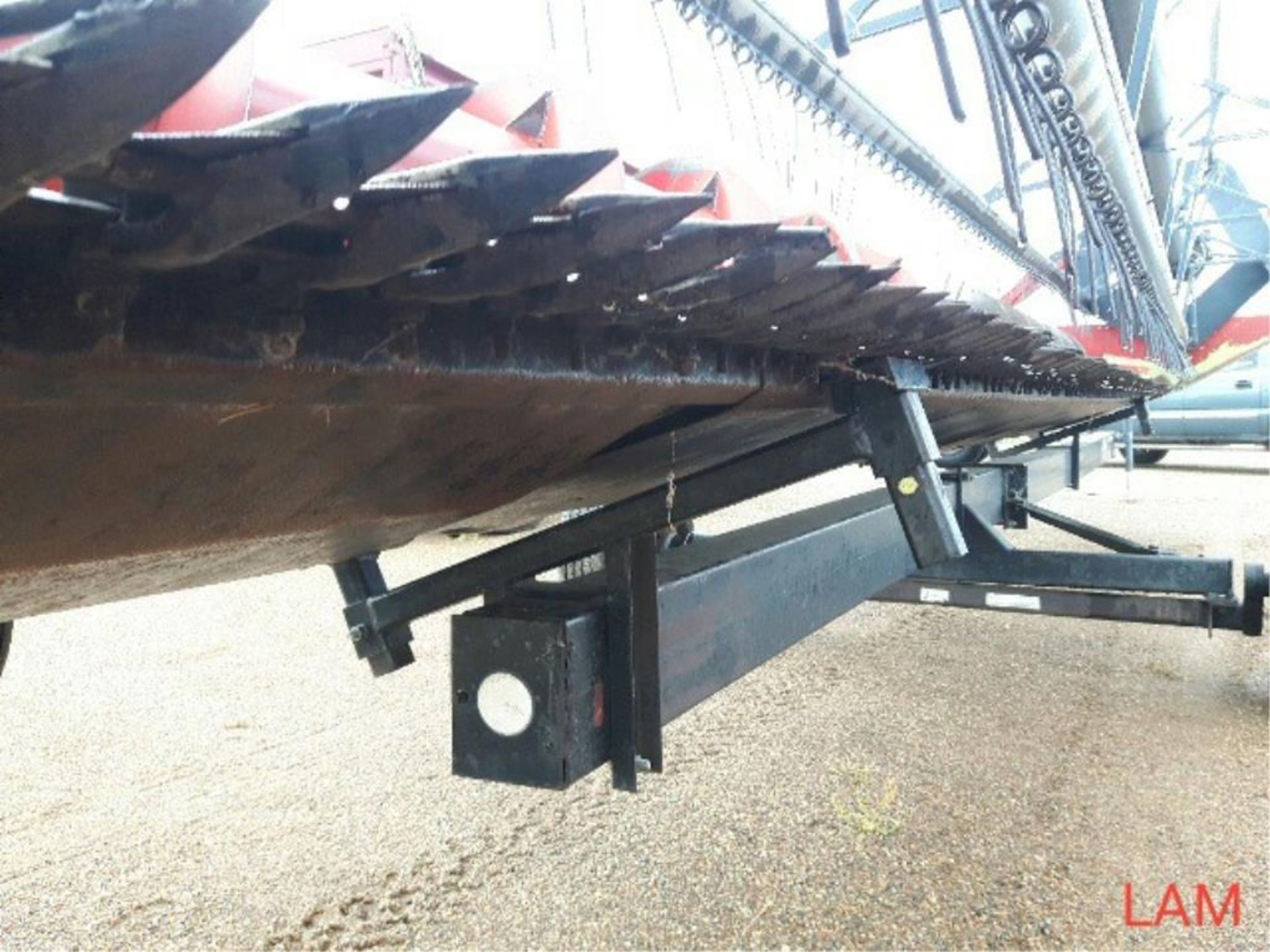 25 FT Massey Ferguson Straight Cut Header w/Pickup Reel, to fit 8460 Massey Ferguson Combine - Image 7 of 10