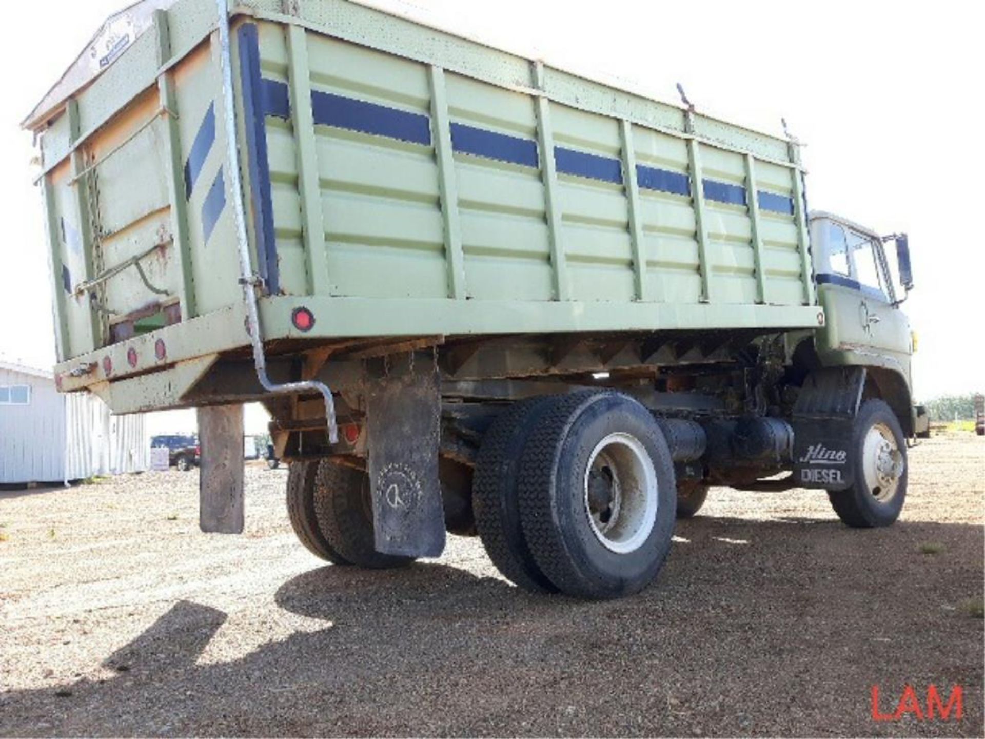 1980 Hino S/A Grain Truck 15FT Steel Box, Roll Tarp, runs, Clutch Not Working - Image 3 of 10