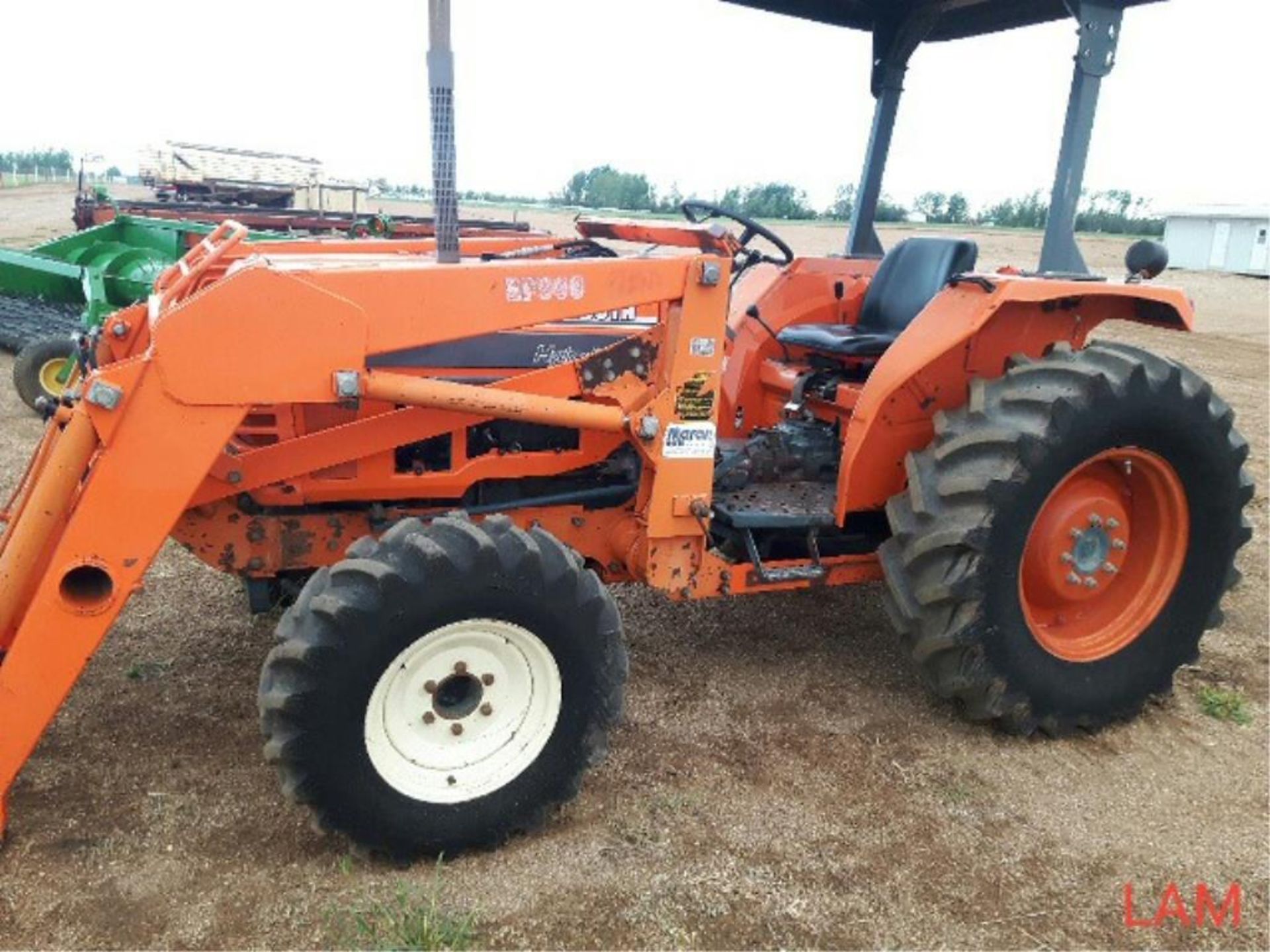 L4150 Kubota MFWD Loader Tractor 3ph,50hp, PTO, Shuttle Shift, Skid Steer Q/A on Loader, Major