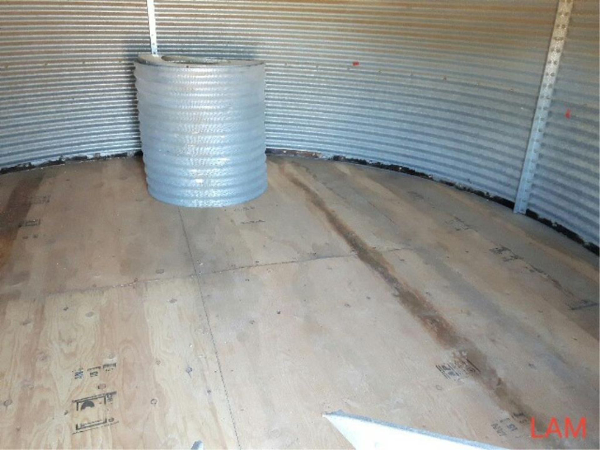 2000bu 14FT x 6-Ring Westeel Rosco Grain Bin New Floors, & Aeration - Image 6 of 7