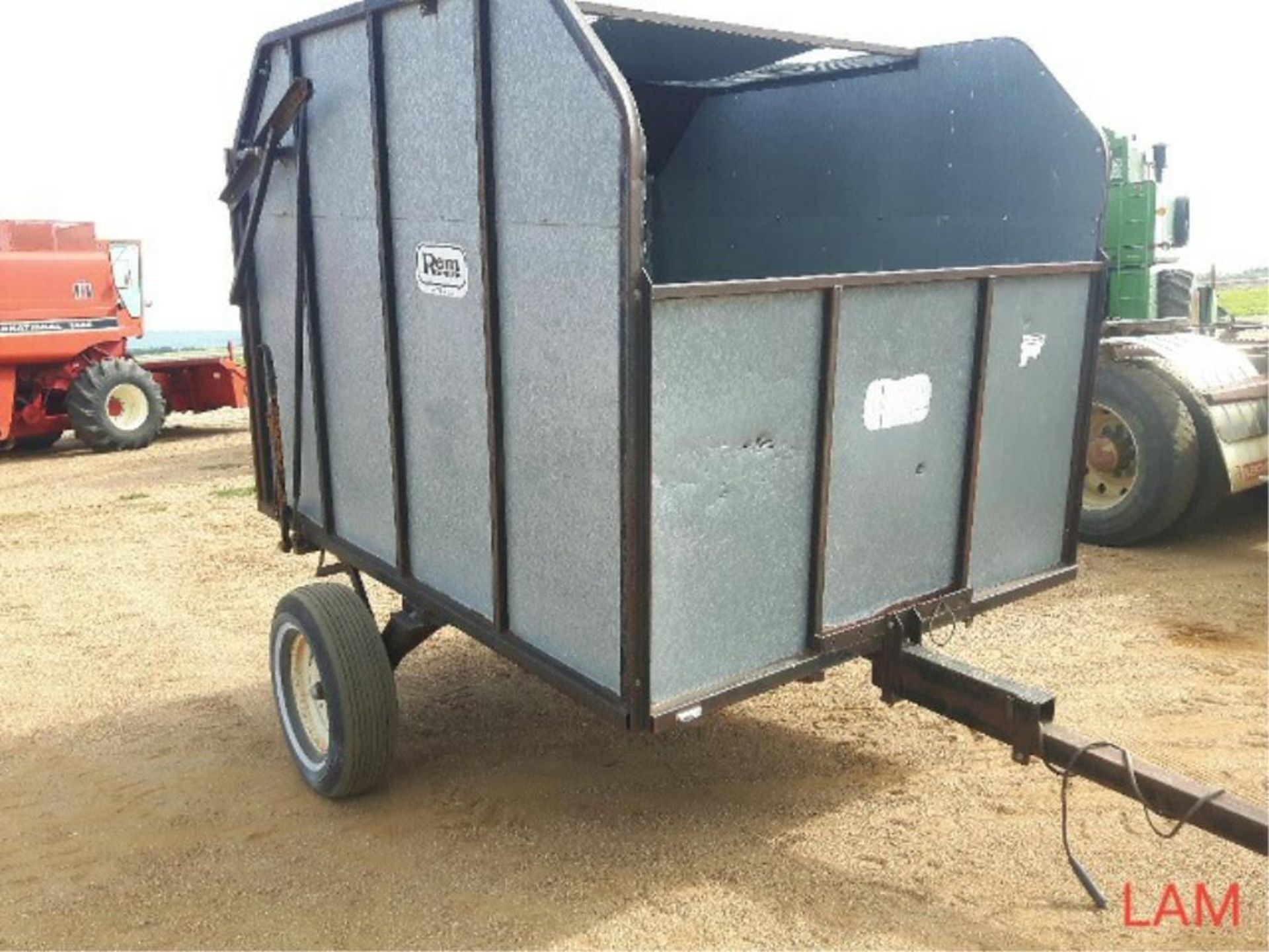 Chaff Dump Wagon