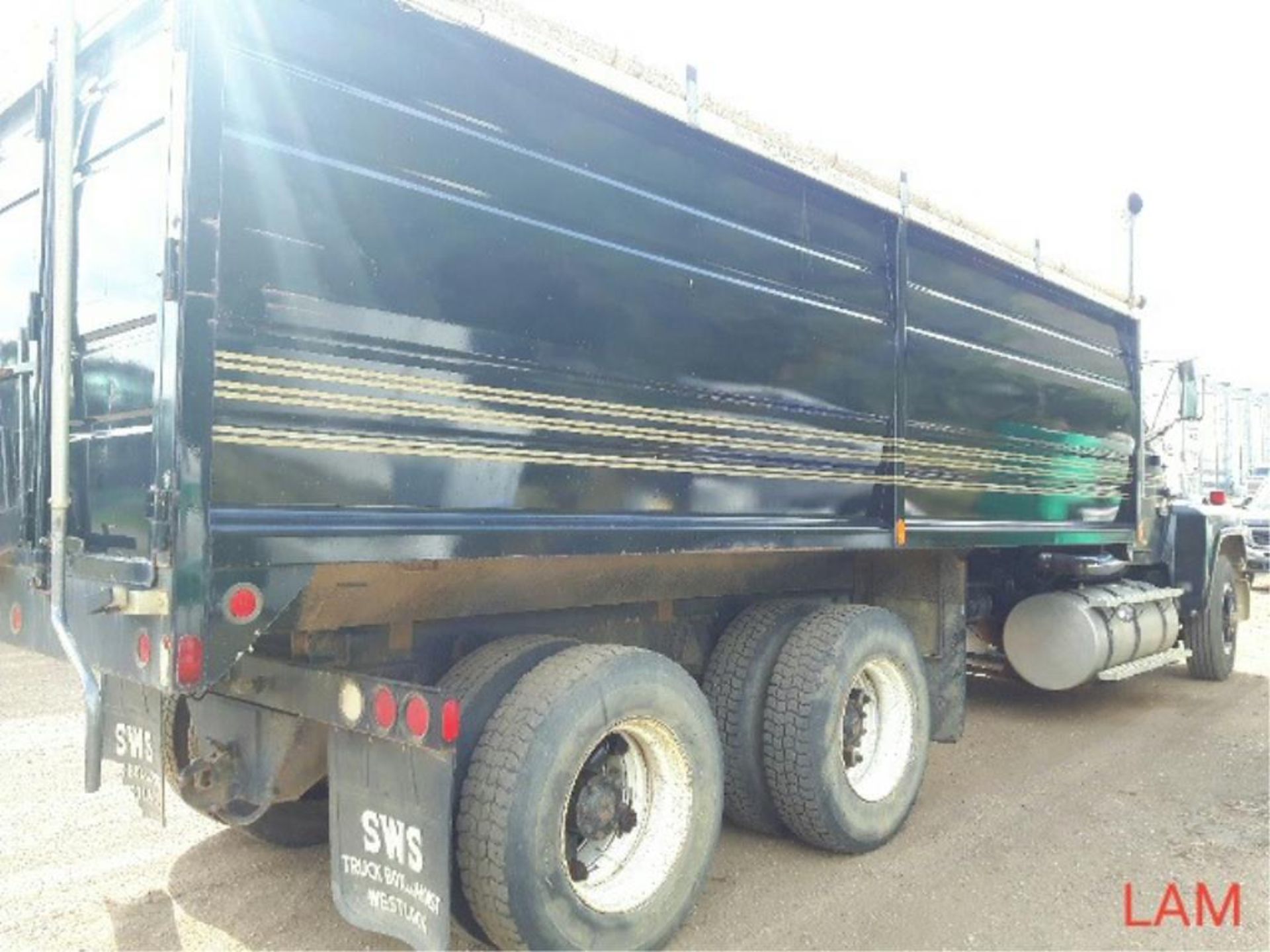 1987 LTL 9000 Ford T/A Grain Truck VIN 1FDYA90W0HVA51713 400 Cummins Eng, 13 spd tr, Spring Susp, - Image 5 of 17