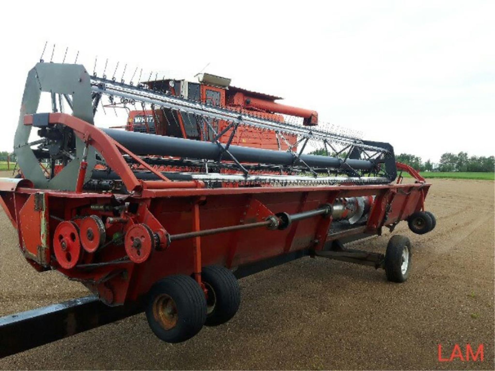 25 FT Massey Ferguson Straight Cut Header w/Pickup Reel, to fit 8460 Massey Ferguson Combine - Image 2 of 10