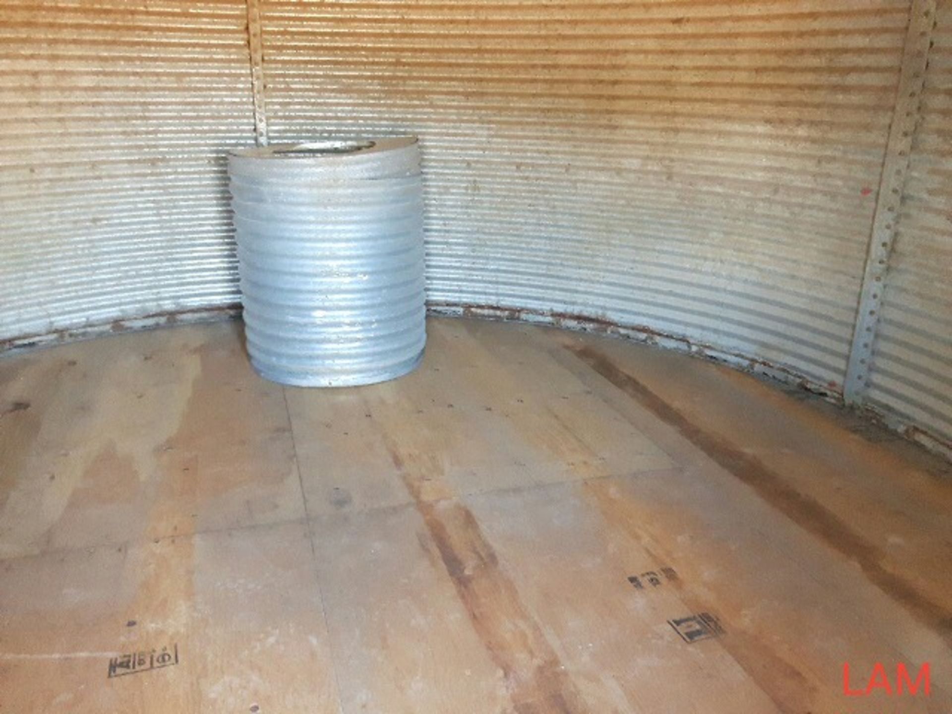 2000bu 14FT x 6-Ring Westeel Rosco Grain Bin New Floors, & Aeration - Image 3 of 3