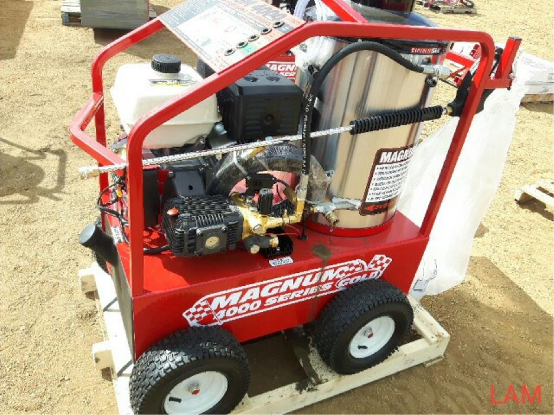Easy Kleen Diesel Fired Hot Water Pressure Washer Magnum 4000 Series Gold 15 hp elec start eng, 30FT - Image 2 of 4