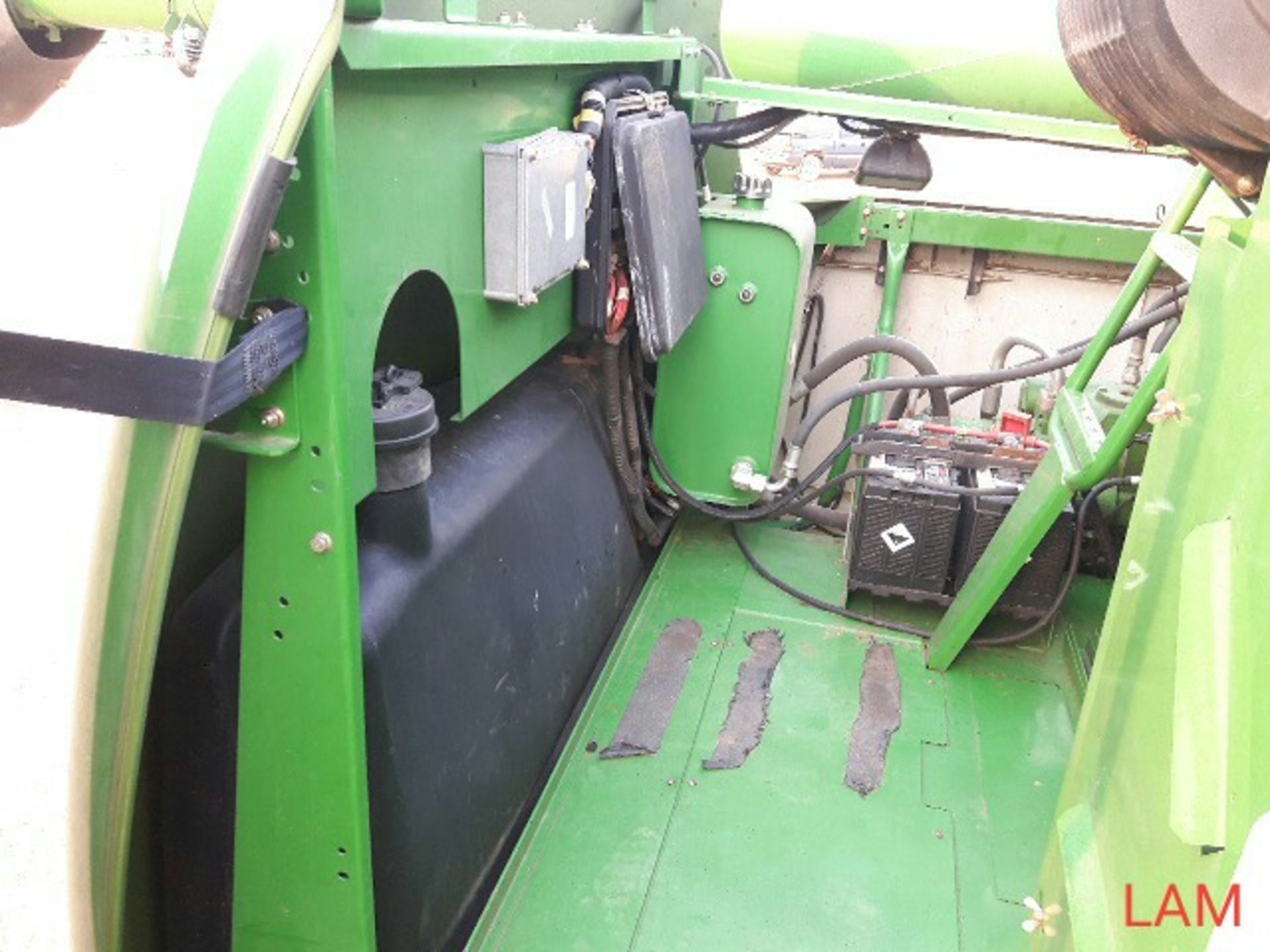 2002 9750 STS JD Combine sn H09750S696343 3889 eng hrs, 2801 thres hrs, Good Rubber!, 20.8/38 Dual - Image 21 of 31