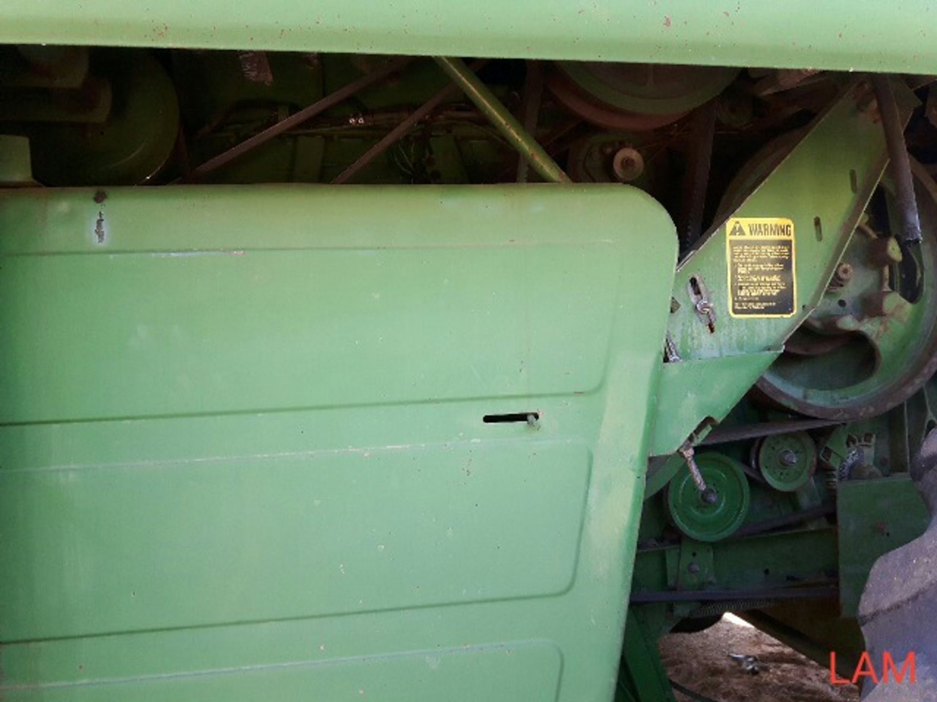 8820 JD Combine Hydrostatic Drive, 3315hrs, c/w New Headliner and padding, to arrive beginning of - Image 4 of 14