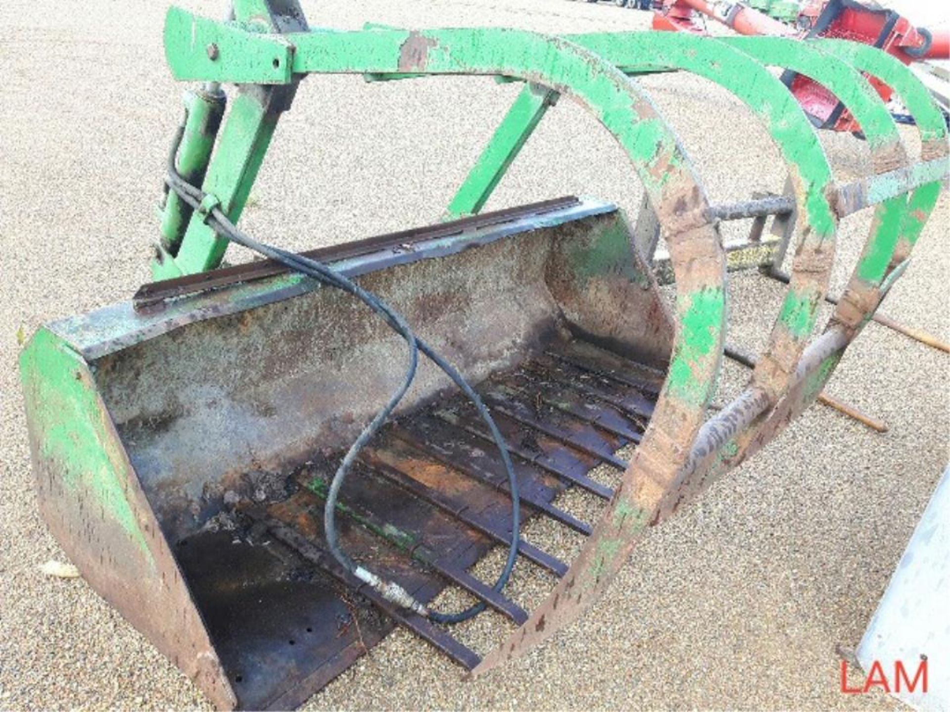 Bucket & Grapple to fit JD 148 or 158 Loader