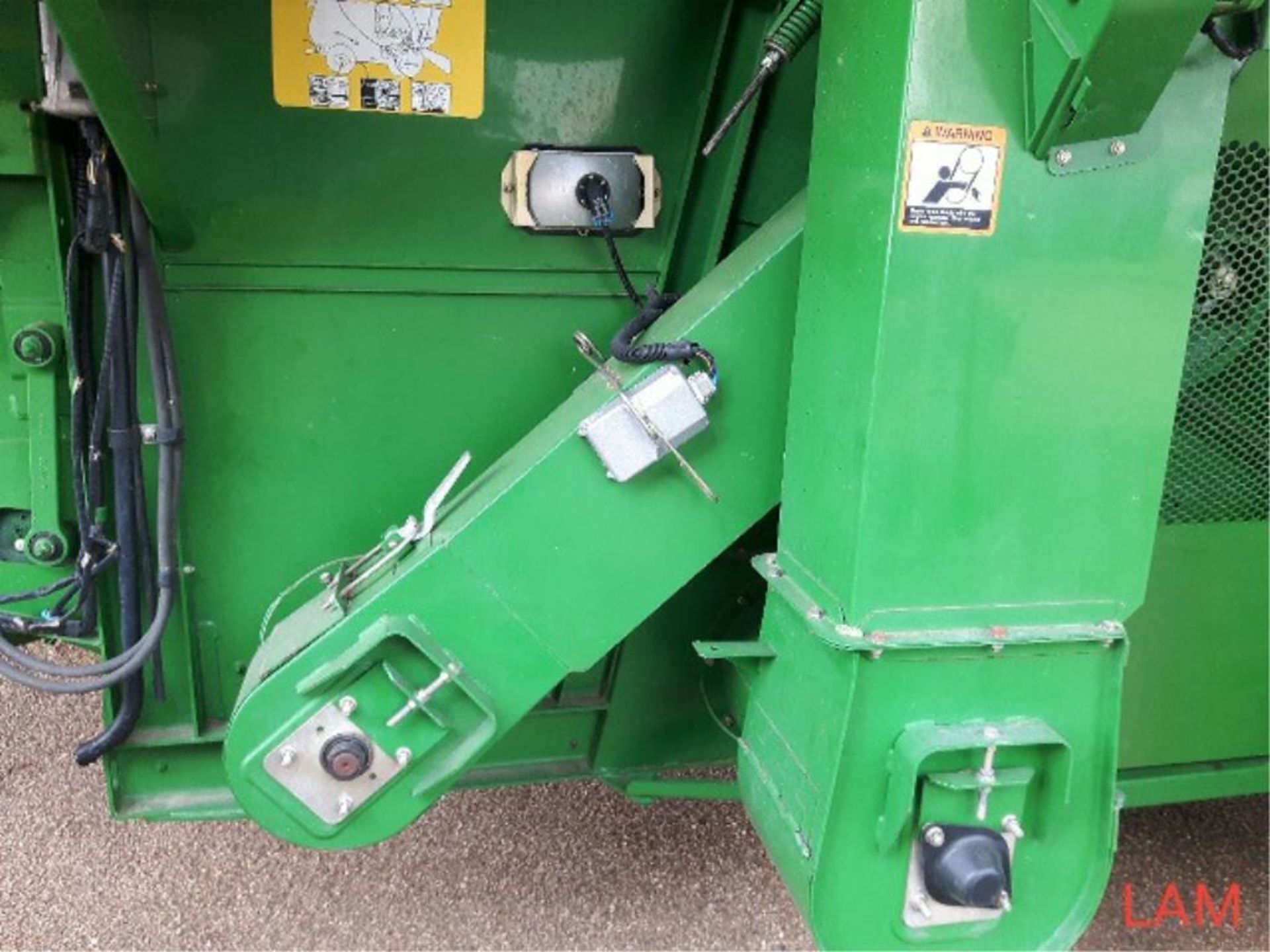 2001 STS 9650 JD Combine sn H09650S692245 3763 eng hrs, 3000 sep hrs, 800/65 R32 fr, 1.4-26 rr, c/ - Image 11 of 30