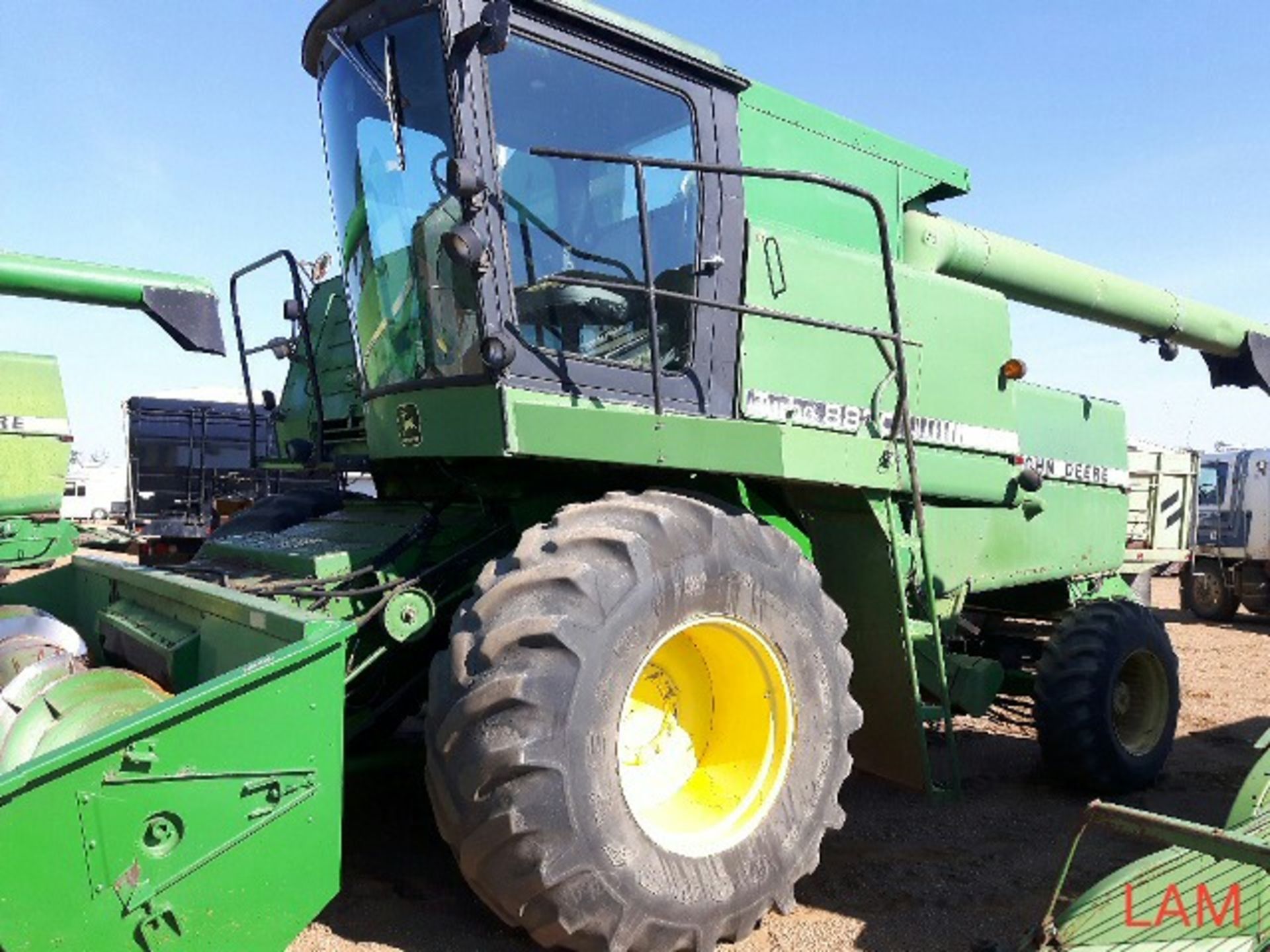 8820 JD Combine Hydrostatic Drive, 3315hrs, c/w New Headliner and padding, to arrive beginning of