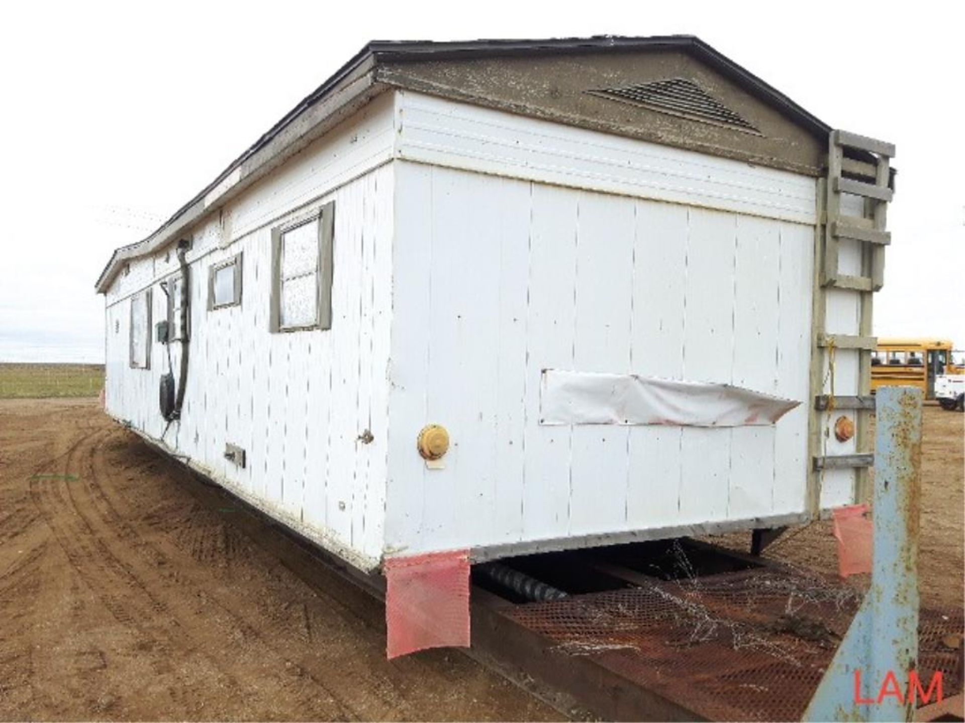 12 x 46 Triple Skid Bunkhouse - Image 4 of 15