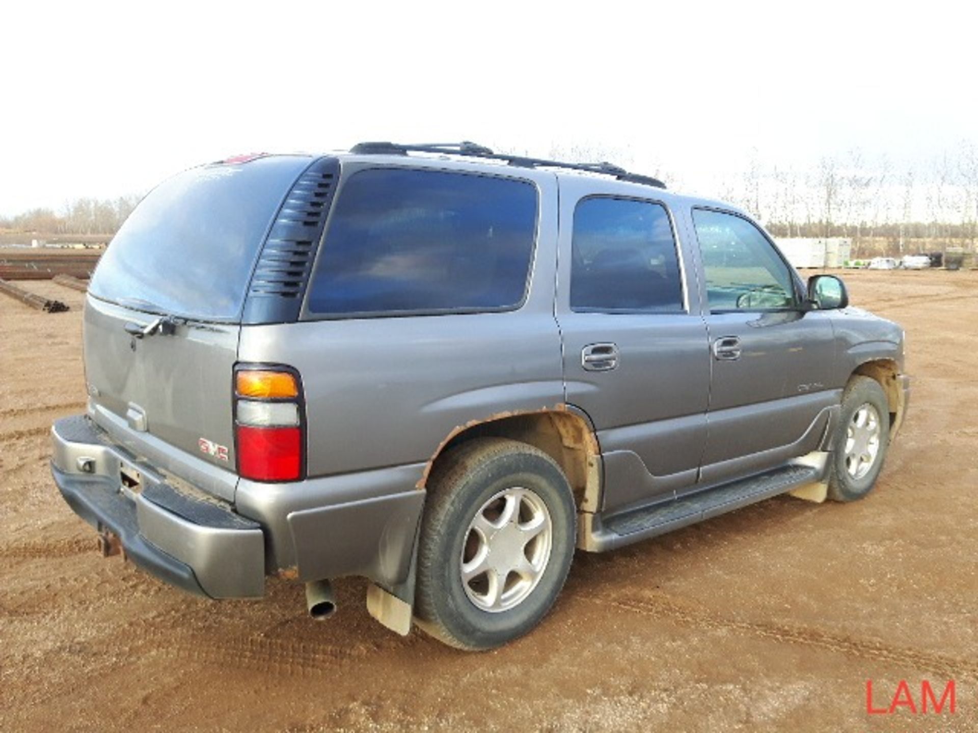 2005 GMC Yukon 4 x 4 Denali SUV - Image 3 of 15