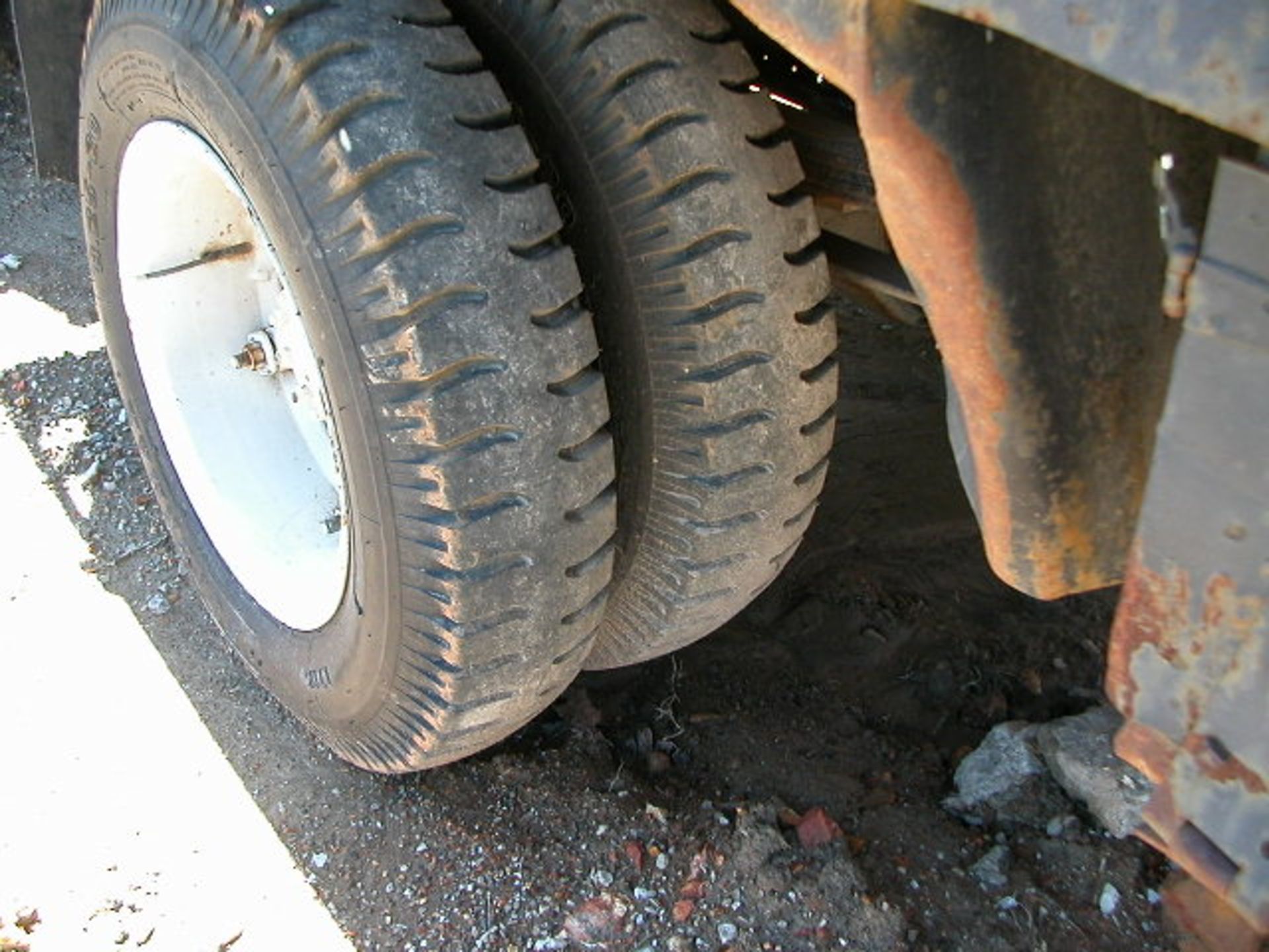 1981 Int'l Diesel Dump Truck - (40,578) Miles - Runs Good - Lg. Winch - Metal Dump Bed - Good Tires - Image 9 of 10