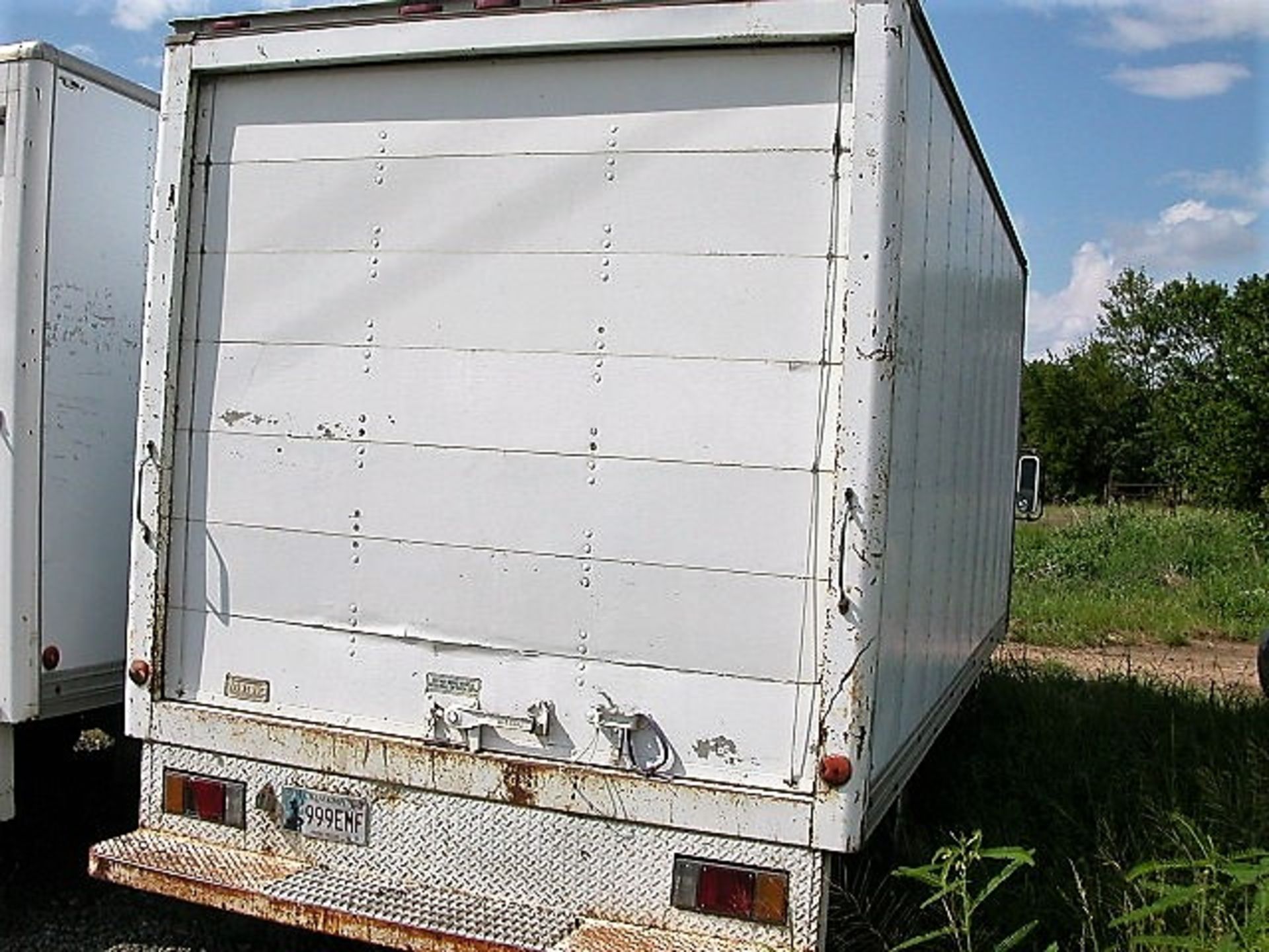 1991 Isuzu NPR Box Delivery Truck (003167) - Image 3 of 7