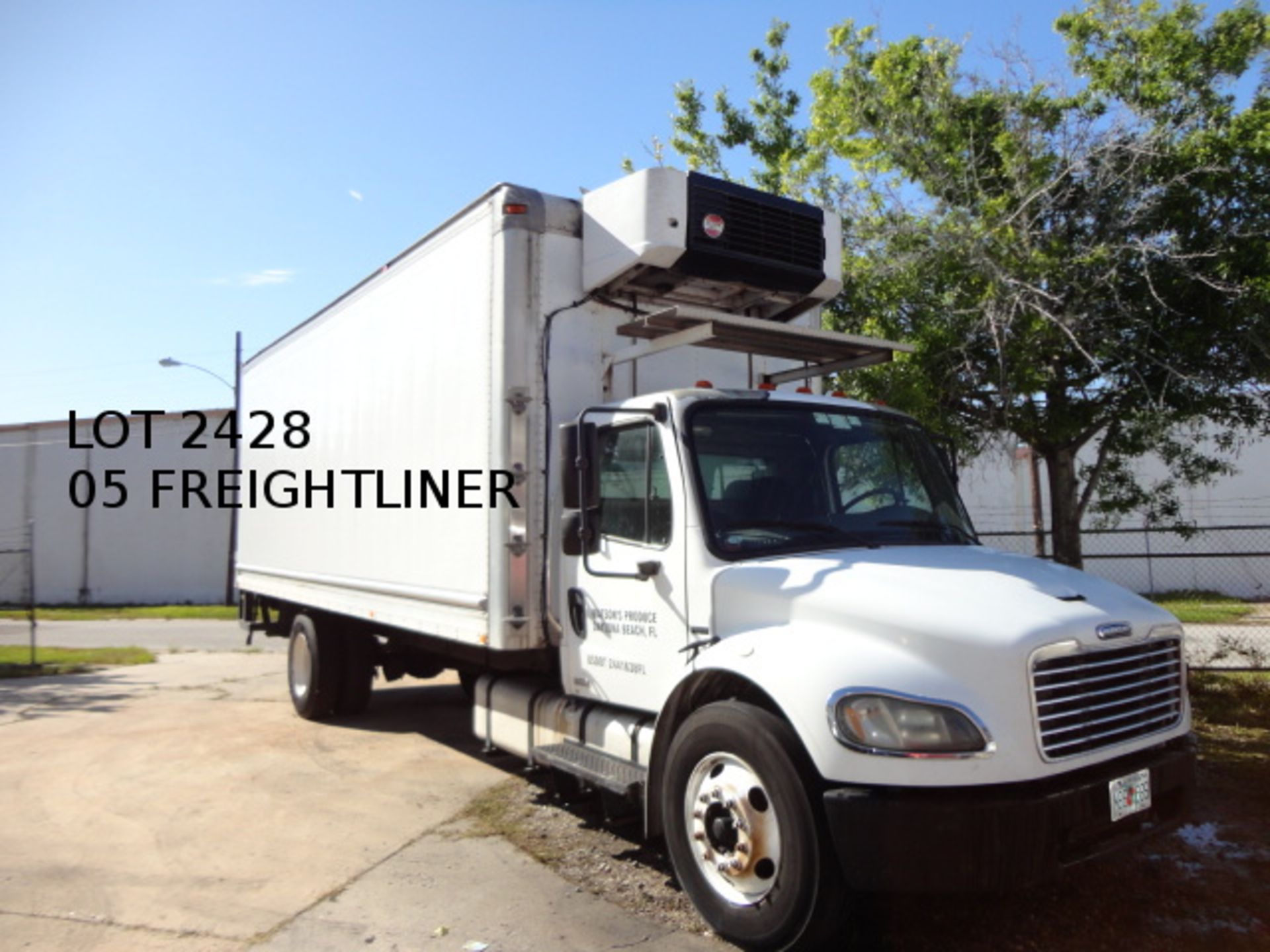 Refrigerated Truck - Image 2 of 7