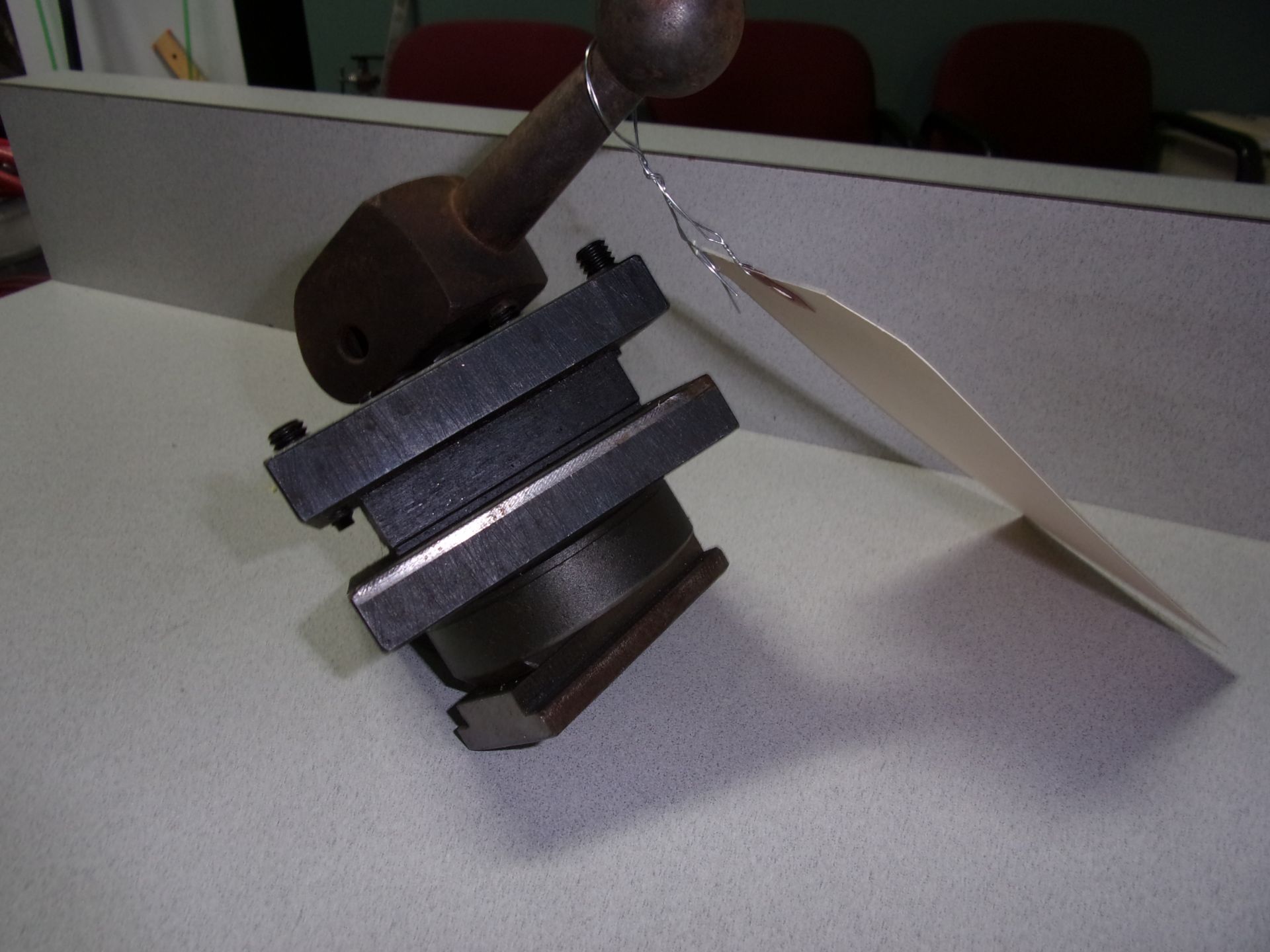 LATHE 4 WAY TOOL POST - Image 2 of 3