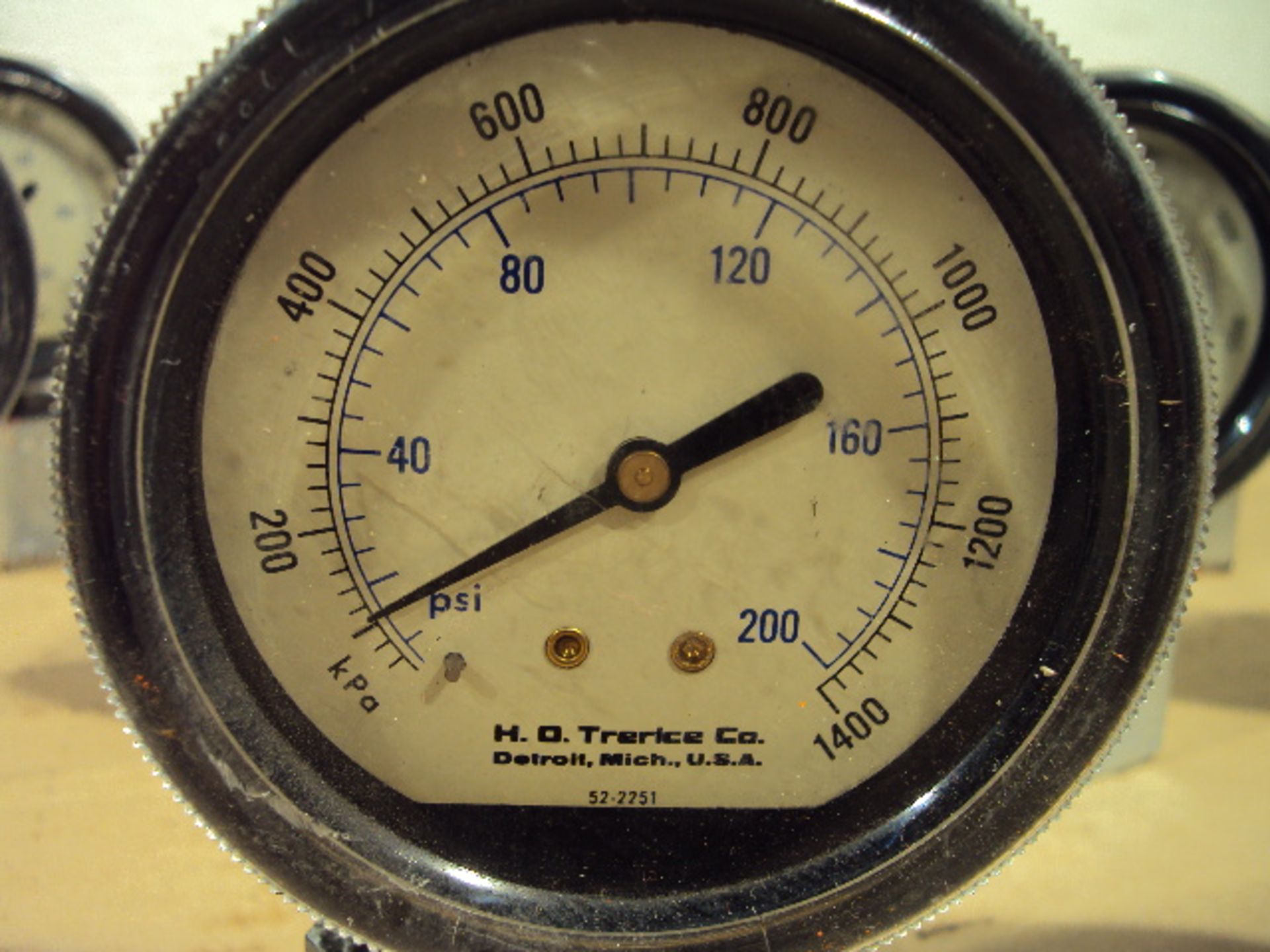 (12) Trerice 52-2251 Oil Filled 0-200 PSI Gages - Image 3 of 4