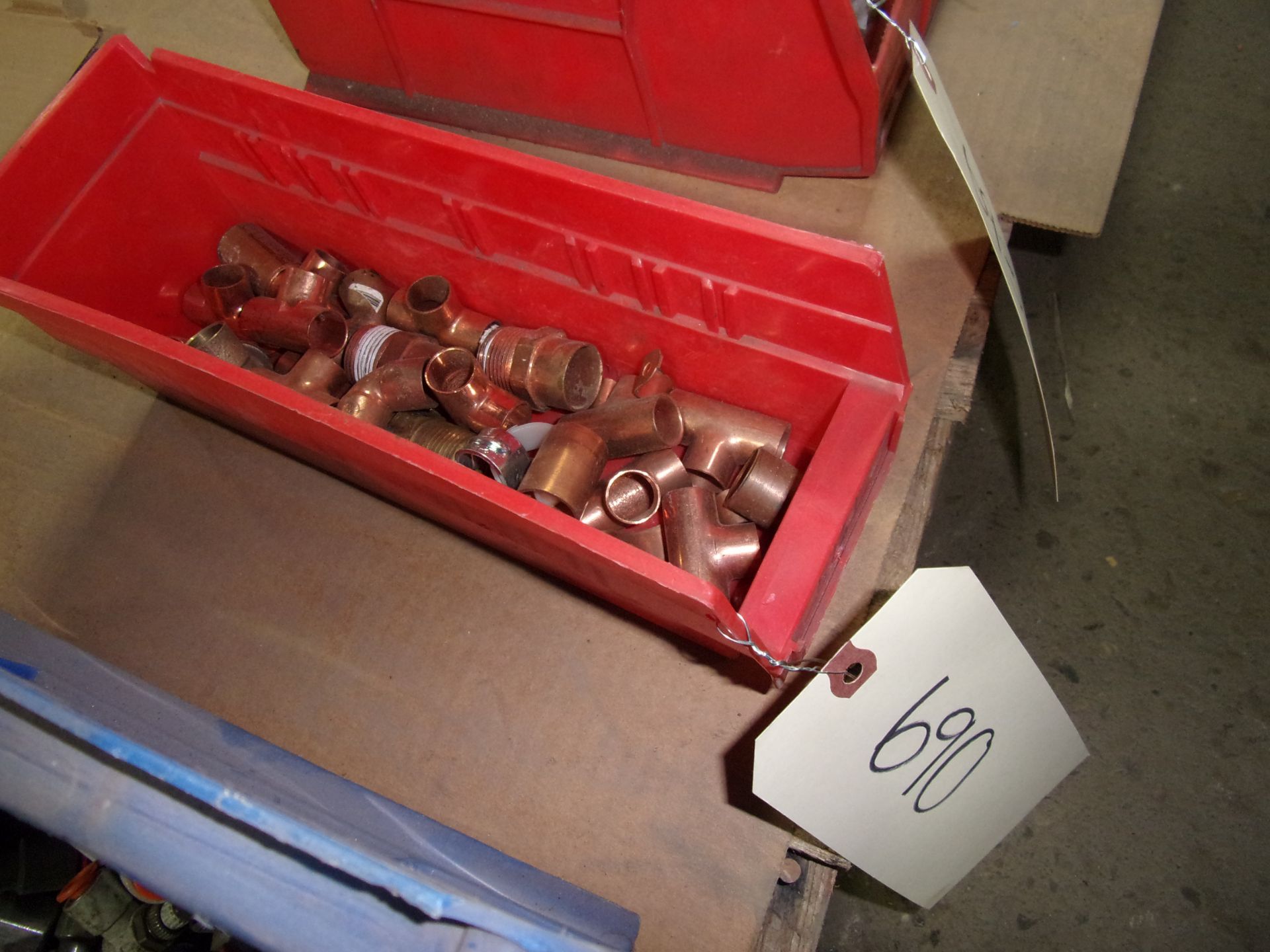 LOT OF COPPER FITTINGS