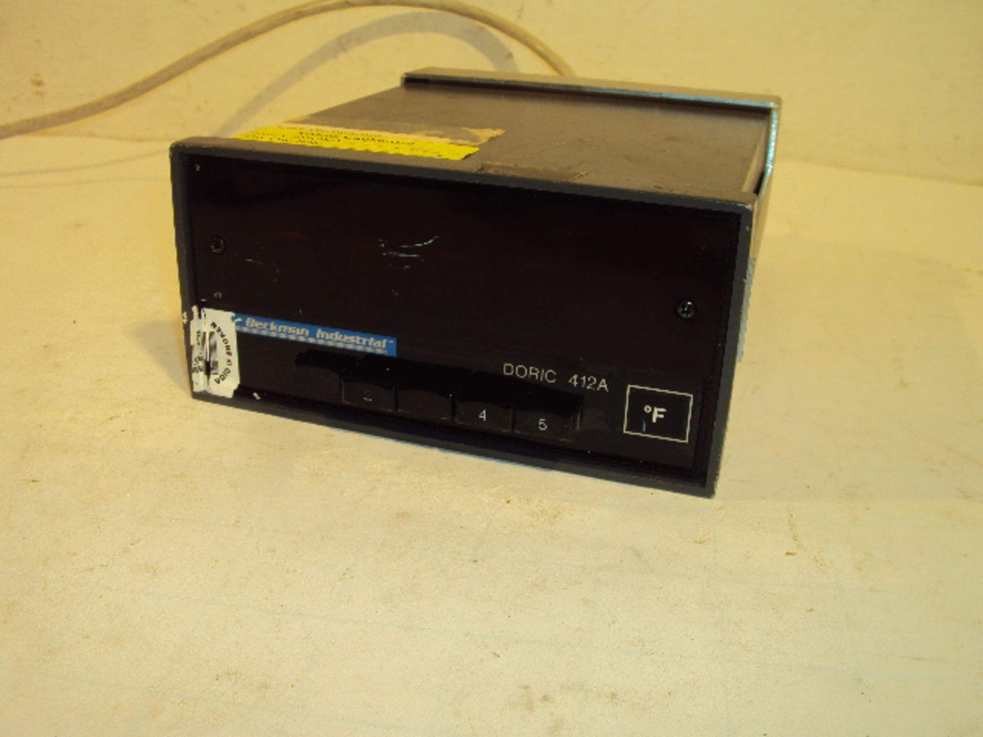 Beckman Industrial Doric 412A Temperature Meter