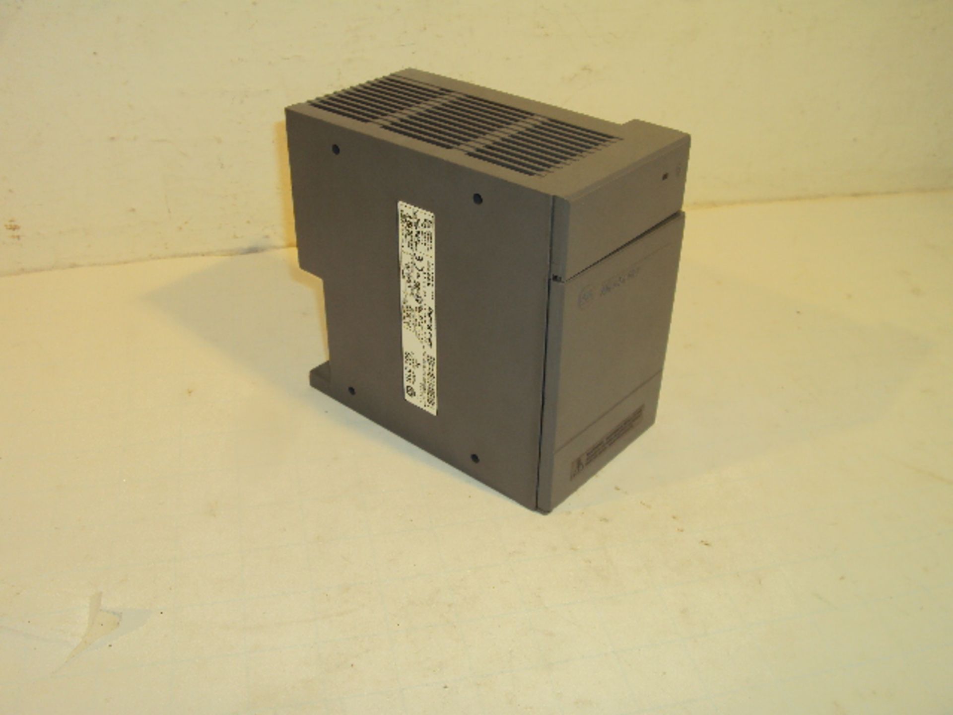 Allen Bradley 1746-P2 SLC-500 Power Supply