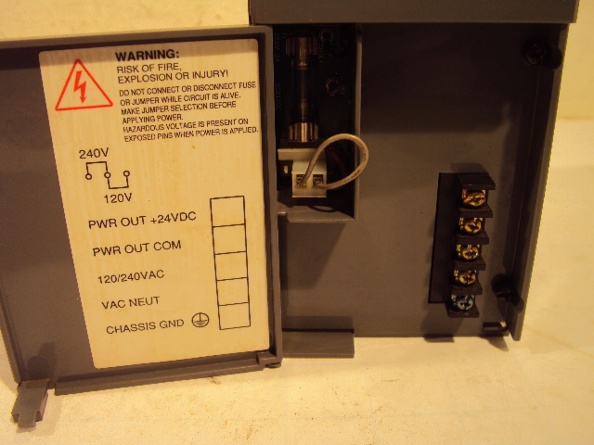 Allen Bradley 1746-P2 SLC-500 Power Supply - Image 3 of 4