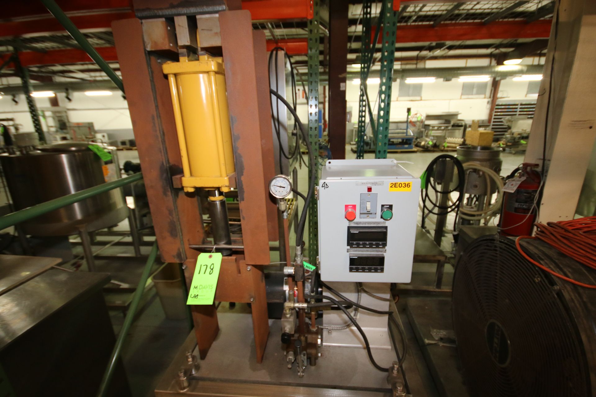 Lab Press Testing System includes Dayton Hydraulic Pump with Ram and Temperature Controls, Mounted - Image 2 of 3