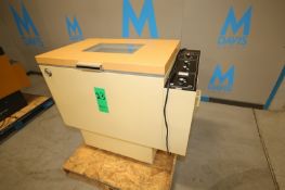 Lab-Line Incubator Shaker, Model 352GCC, S/N 0589-1835 with Aprox. 34" L x 22" W x 21" Deep Internal