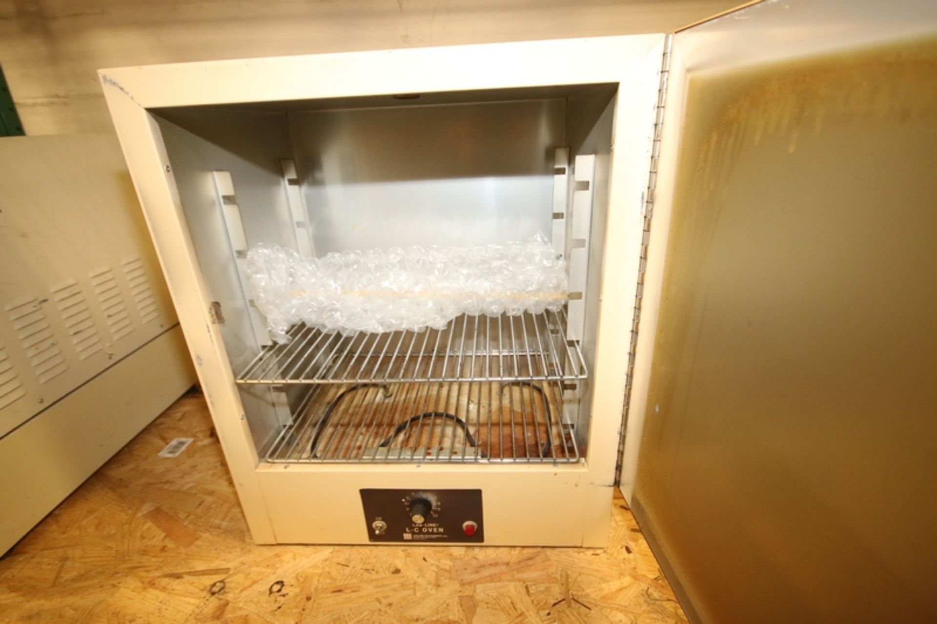 Lab-Line L-C Oven, Model 3511, S/N 0241 - Image 2 of 2