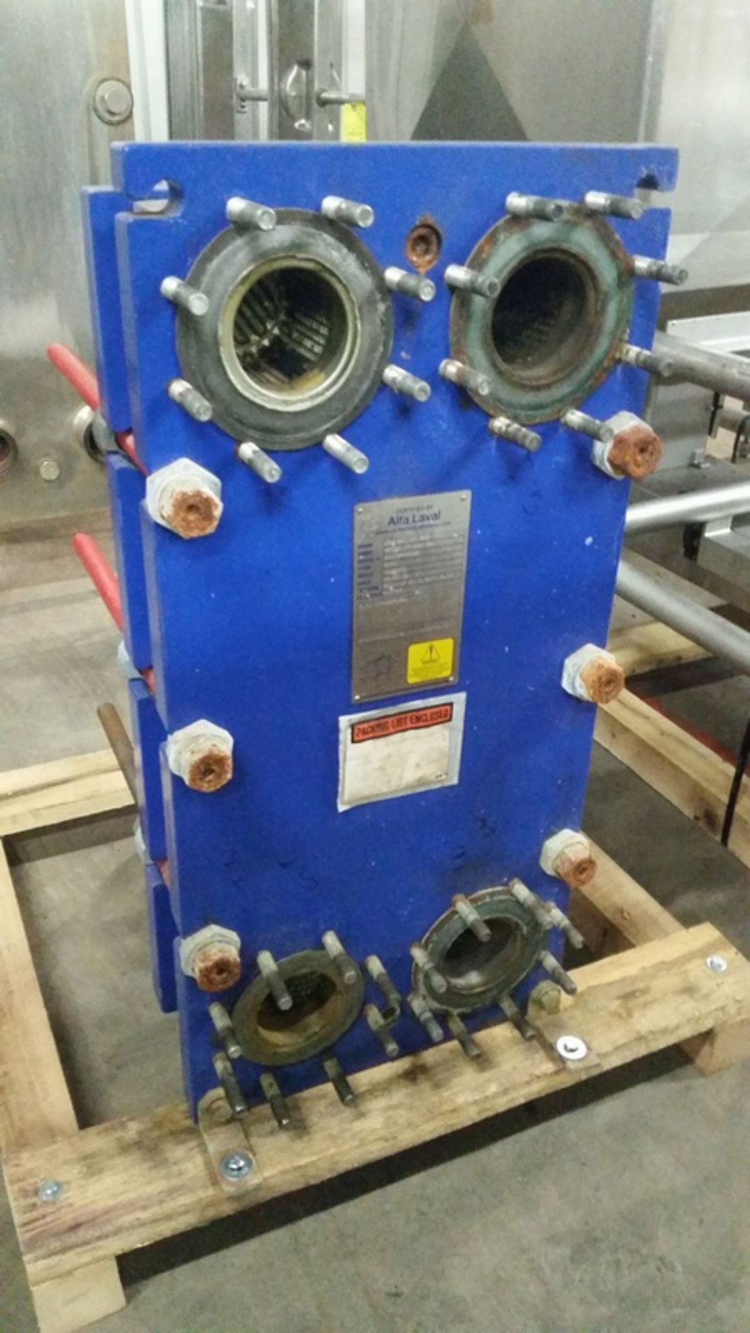 Alfa Laval Plate and Frame Heat Exchanger Model: M10-MFG Serial: 30105-54325 Year: 2000MAWP 150 - Image 2 of 5